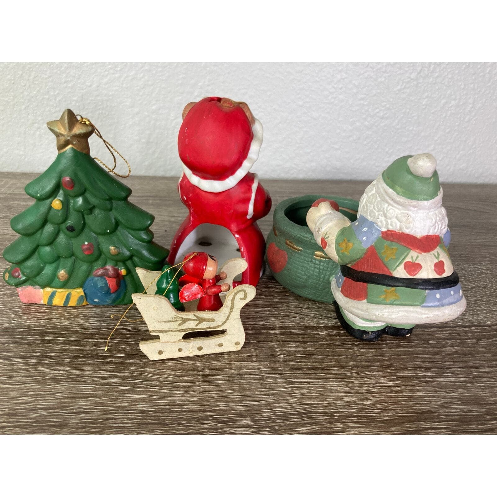 Vintage Christmas Figurine Set Santa & Mrs. Claus Bear Decor Figurines Ornament - Thumbnail 8