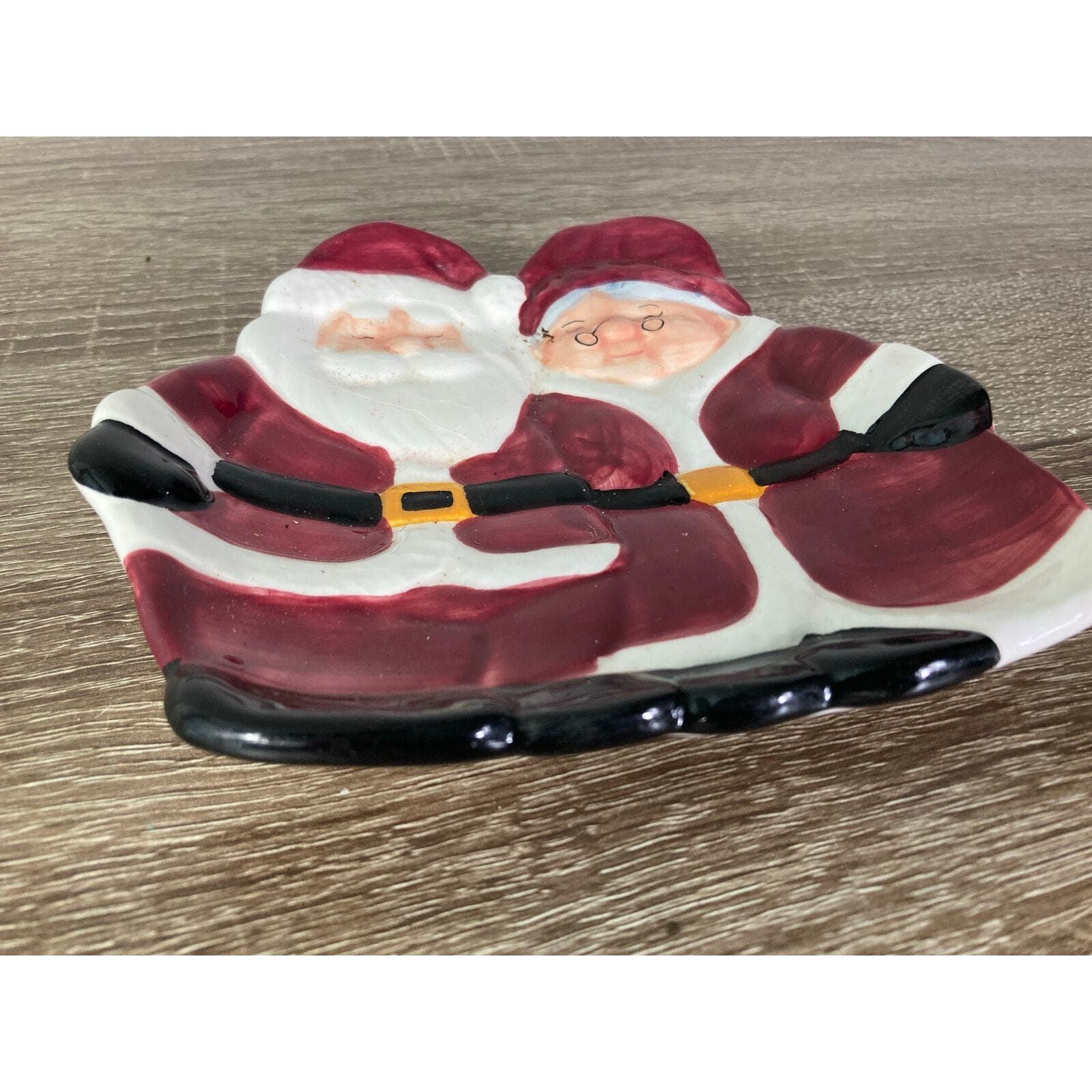 Santa & Mrs. Claus Holiday Platter Multicolor Ceramic Centerpiece - Thumbnail 2