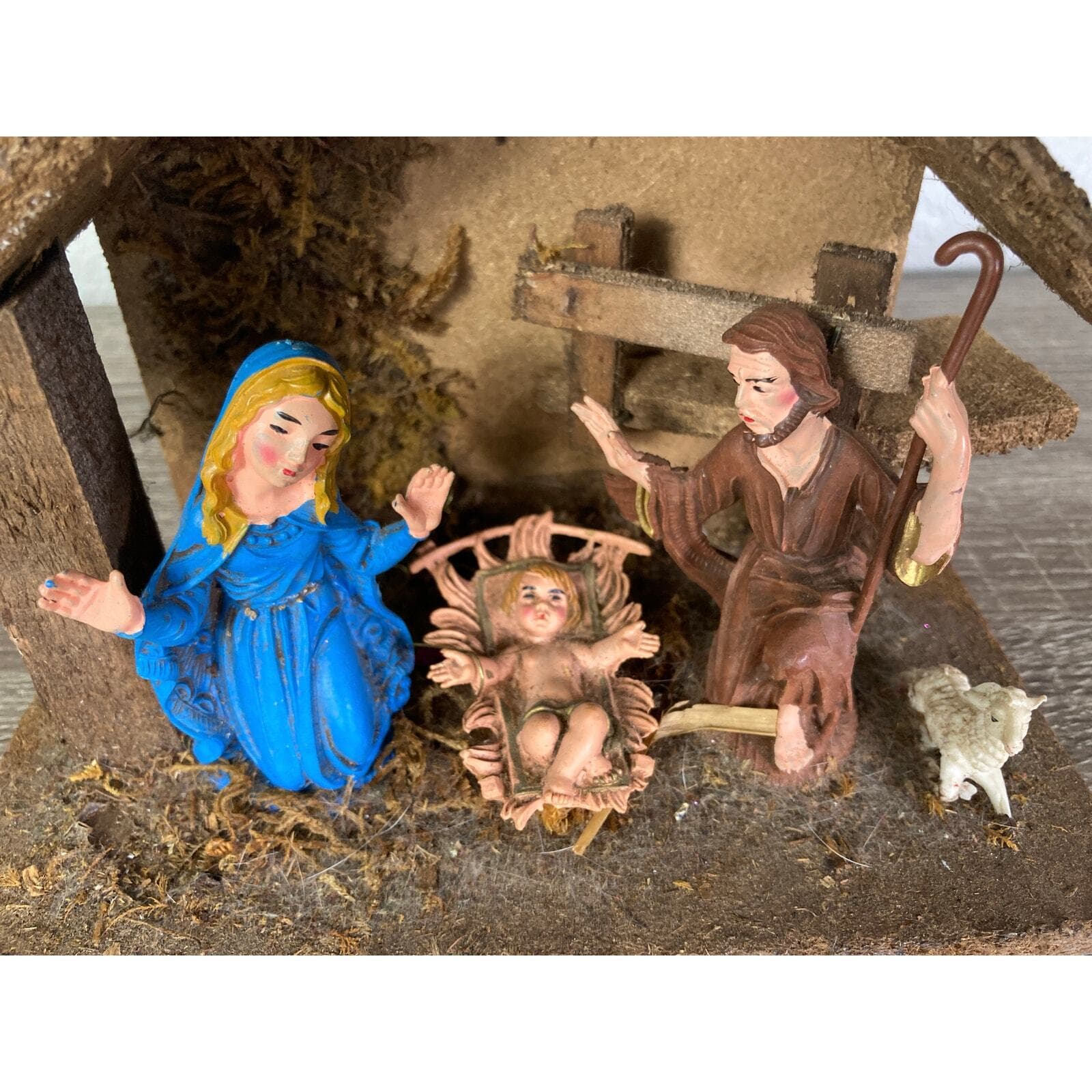 Vintage Italian Wooden Nativity Scene Crèche Set Christmas Decor - Thumbnail 2
