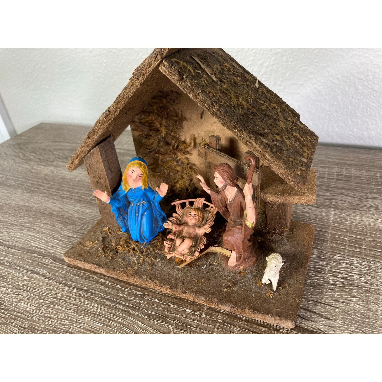 Vintage Italian Wooden Nativity Scene Crèche Set Christmas Decor - Thumbnail 3