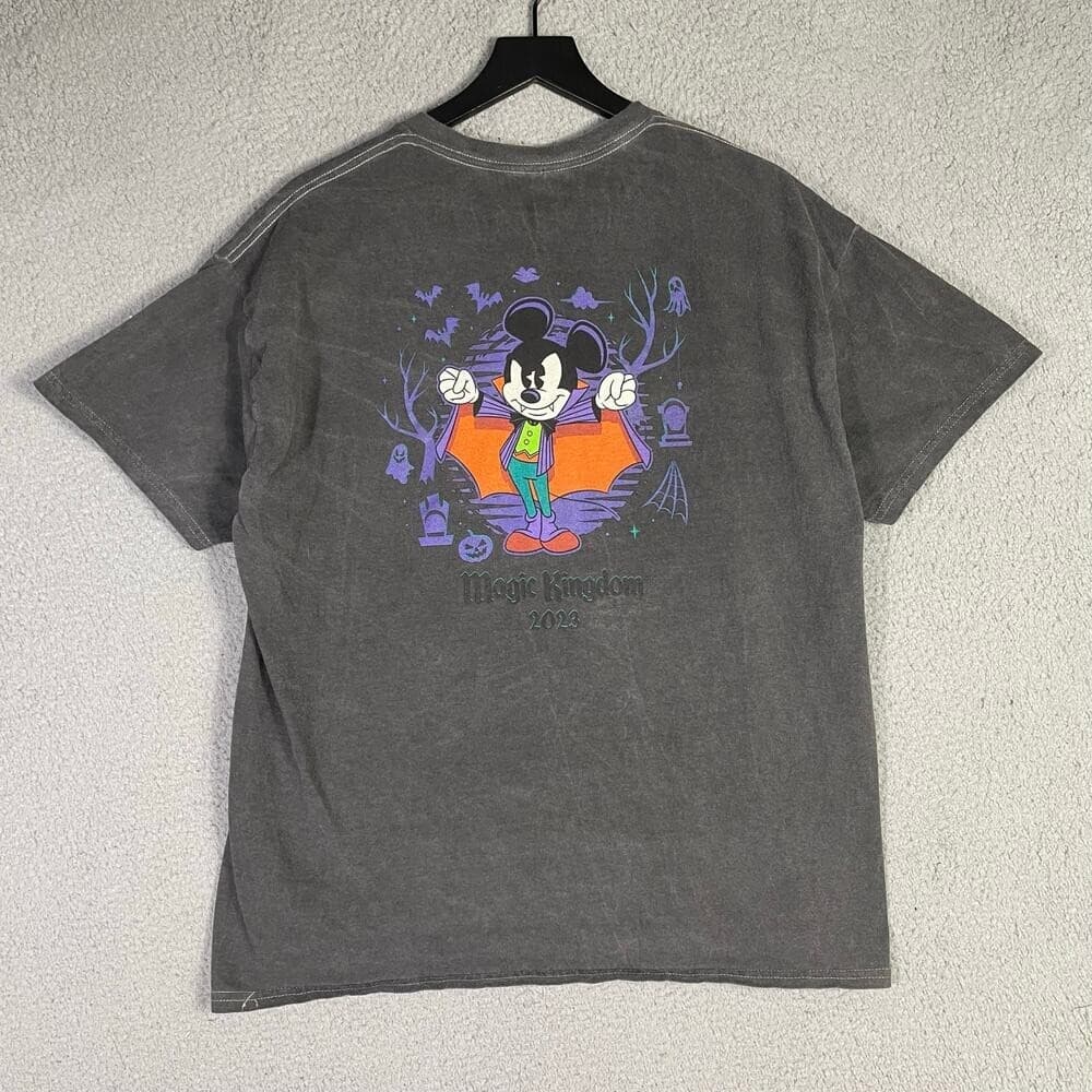 Disney Magic Kingdom Halloween Party 2023 Vampire Mickey T-Shirt Unisex XL Gray