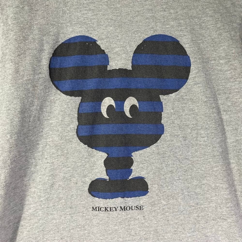 Uniqlo UT Disney Mickey Mouse Gray Graphic Print T-Shirt Size M Adult - Thumbnail 6
