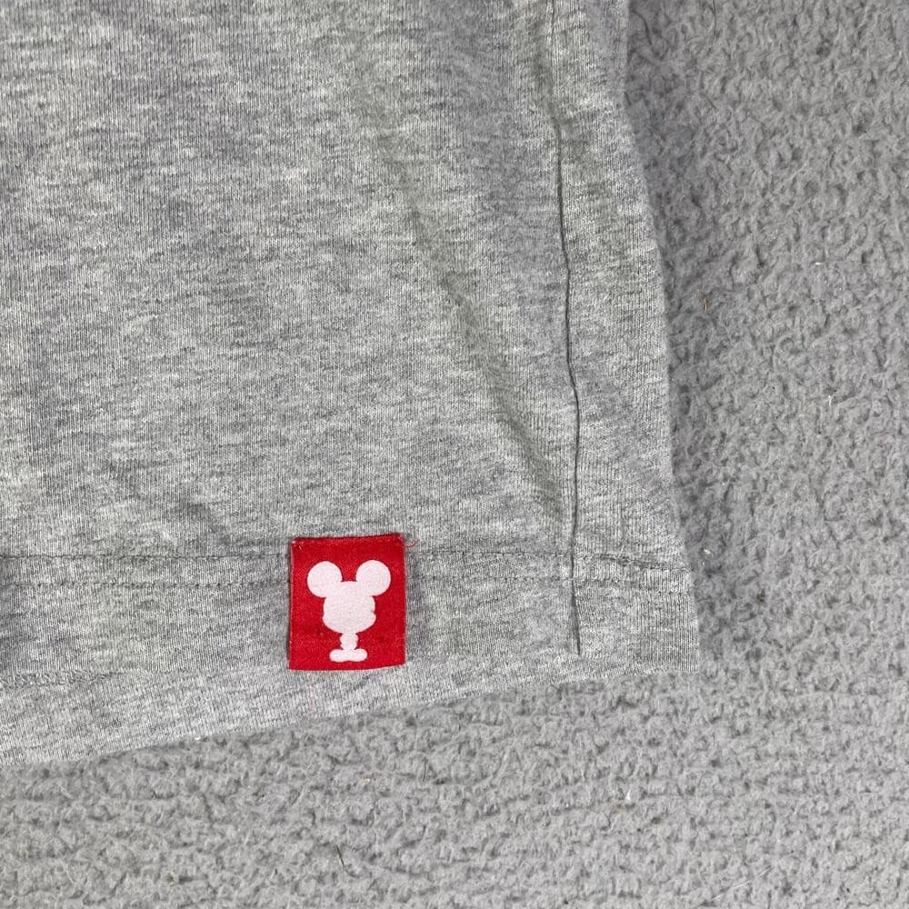Uniqlo UT Disney Mickey Mouse Gray Graphic Print T-Shirt Size M Adult - Thumbnail 5