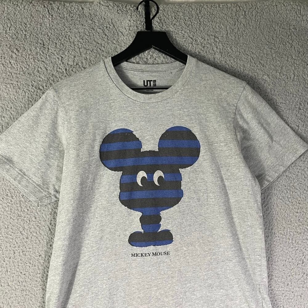 Uniqlo UT Disney Mickey Mouse Gray Graphic Print T-Shirt Size M Adult - Thumbnail 7