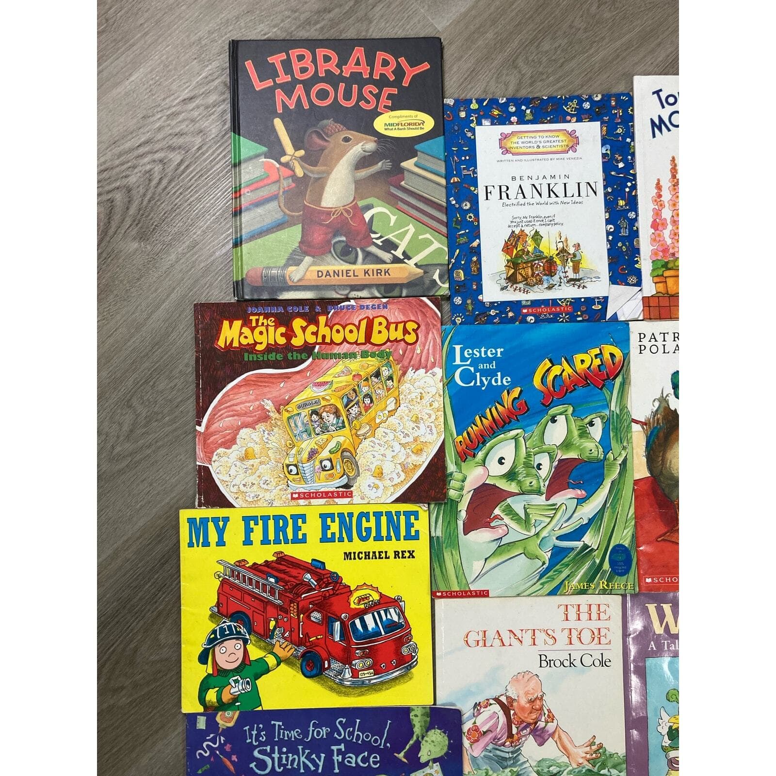 Lot of 16 Children's Soft Hardcover Books Ages 4-8 Popular Titles & Authors - Thumbnail 2