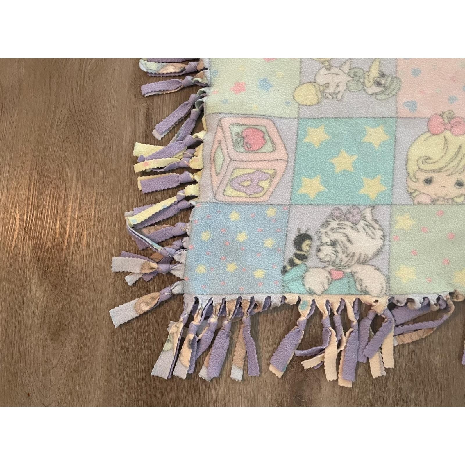 Vintage Precious Moments Blanket Baby Nursery Fleece Pastel Animals Fringe Throw - Thumbnail 4