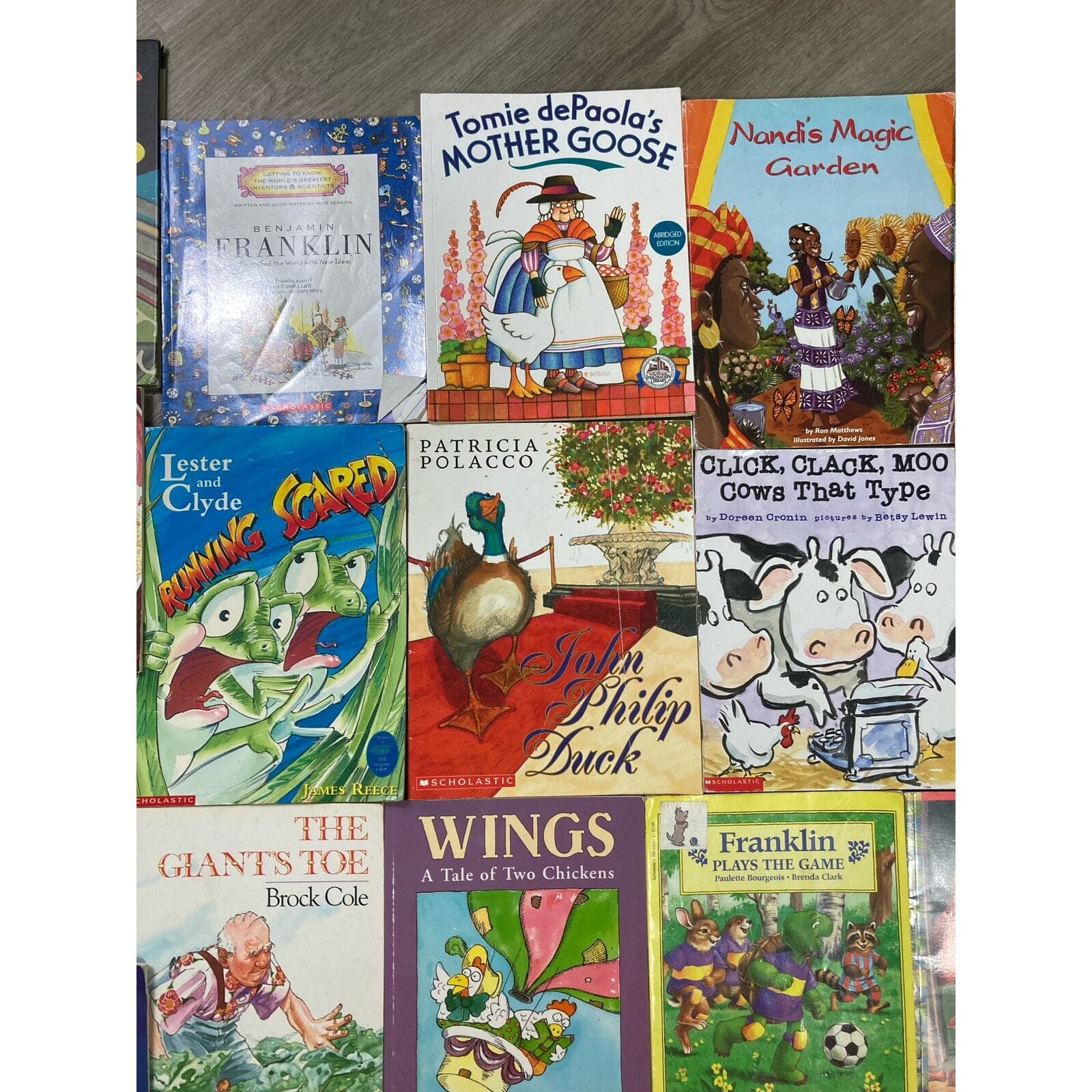 Lot of 16 Children's Soft Hardcover Books Ages 4-8 Popular Titles & Authors - Thumbnail 3