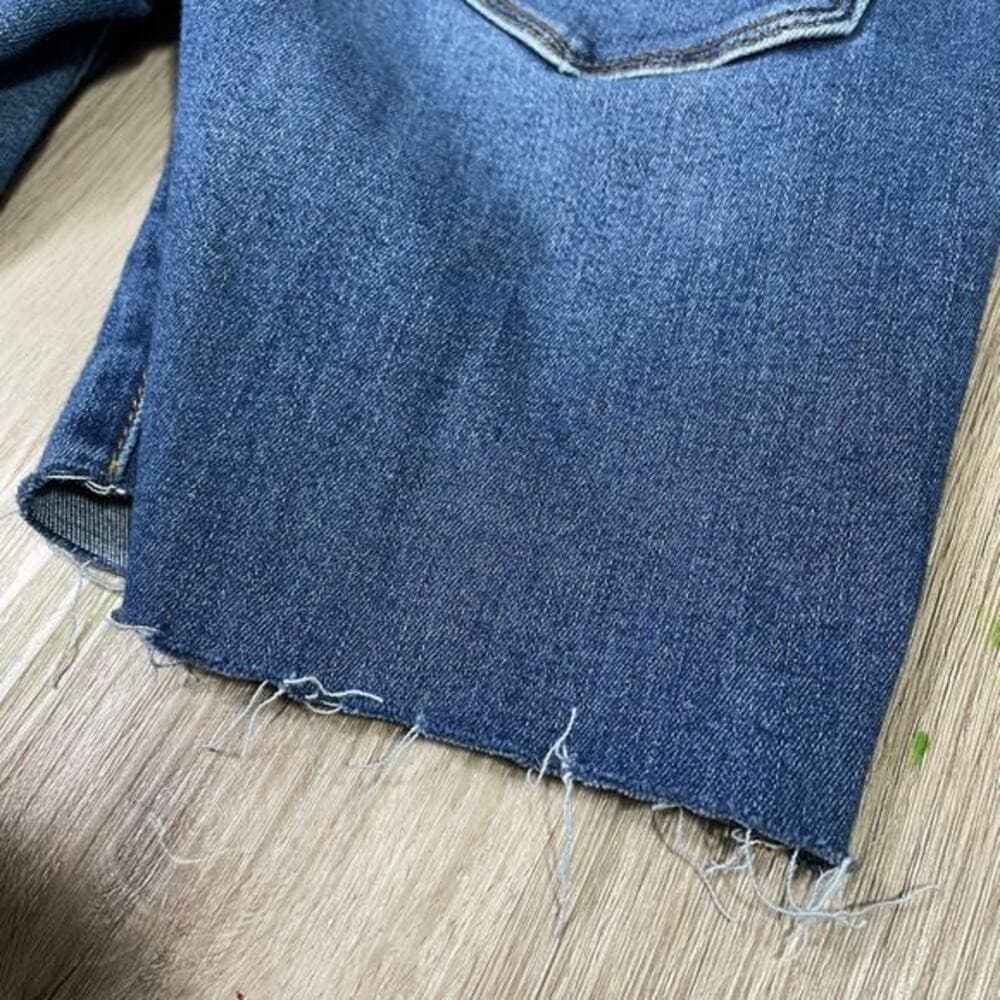 American Eagle Next Level Stretch Denim Cutoff Shorts Size 2 Long Distressedwh - Thumbnail 8