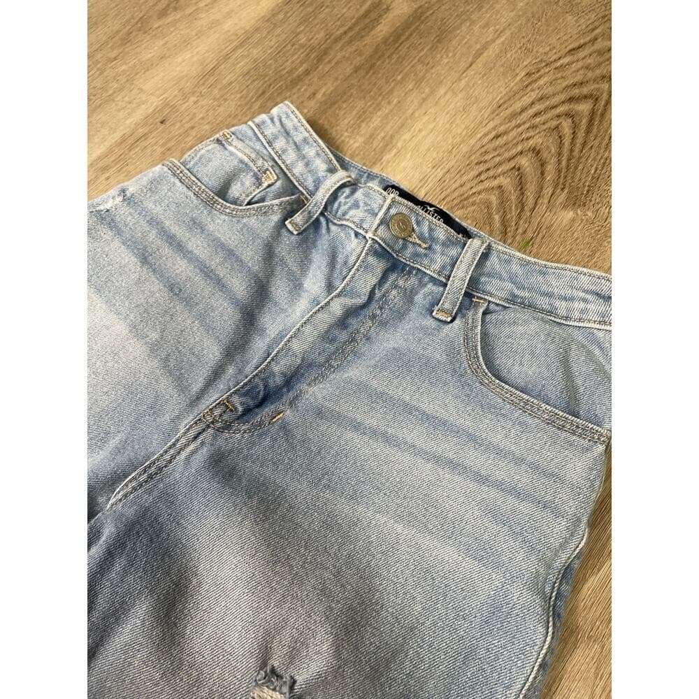 Hollister Ultra High-Rise Dad Jeans Distressed Light Wash W23 L31 Stretch - Thumbnail 6