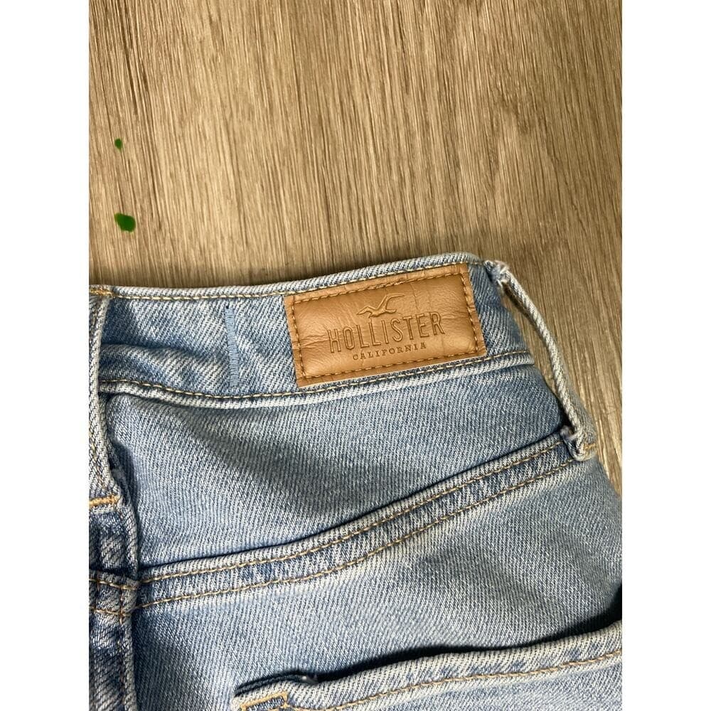Hollister Ultra High-Rise Dad Jeans Distressed Light Wash W23 L31 Stretch - Thumbnail 11