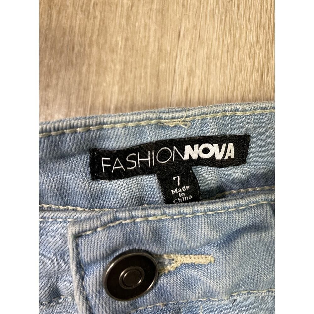 Fashion Nova Distressed Skinny Jeans 7 Women Light Wash Ripped Torn Stretch - Thumbnail 3