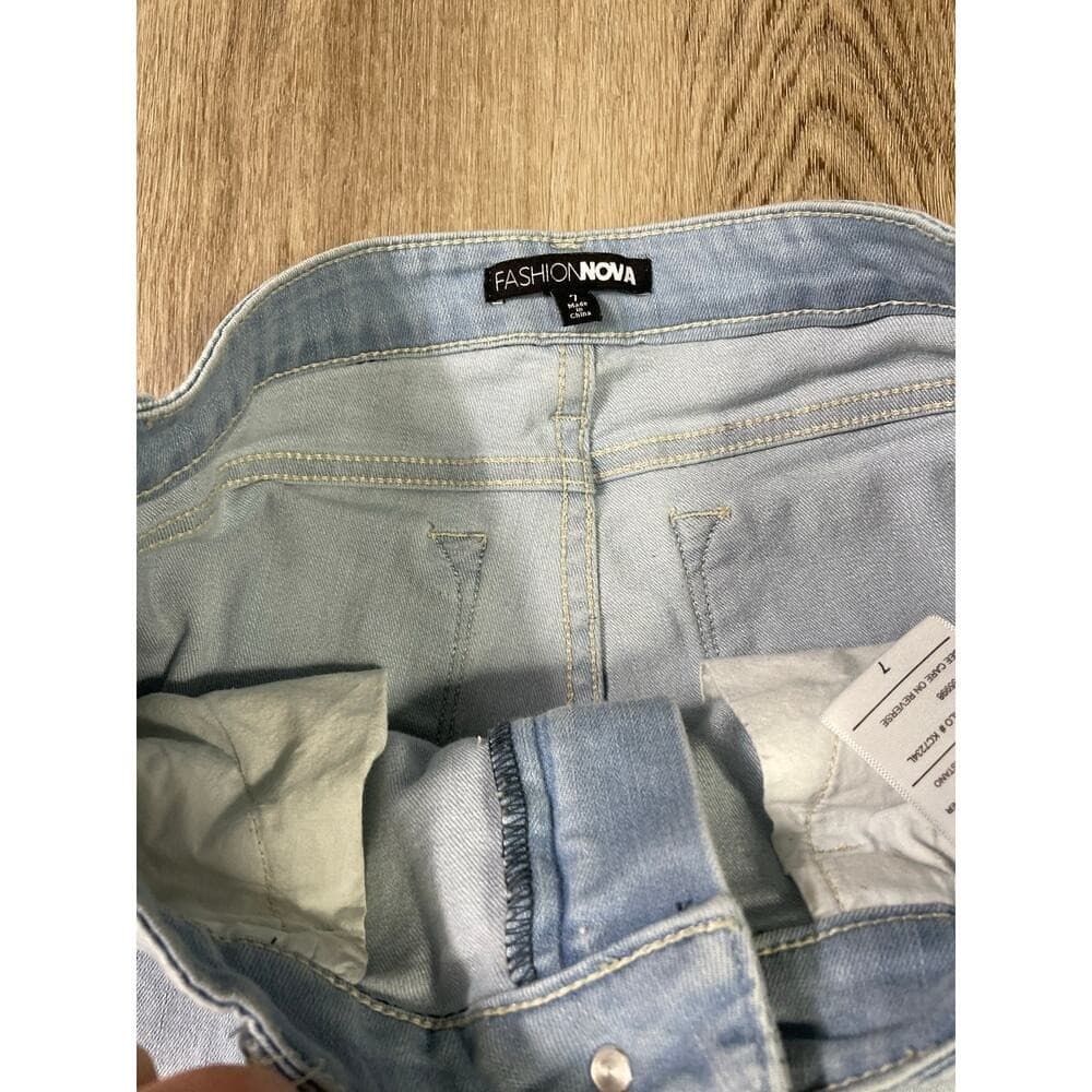 Fashion Nova Distressed Skinny Jeans 7 Women Light Wash Ripped Torn Stretch - Thumbnail 8
