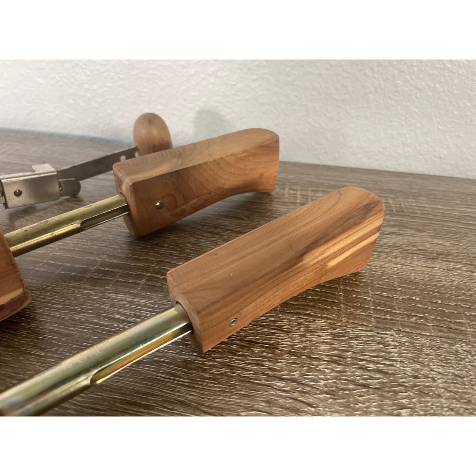 Vintage Wooden Shoe Trees Pair Adjustable Split Toe Shoe Stretchers Forms - Thumbnail 6