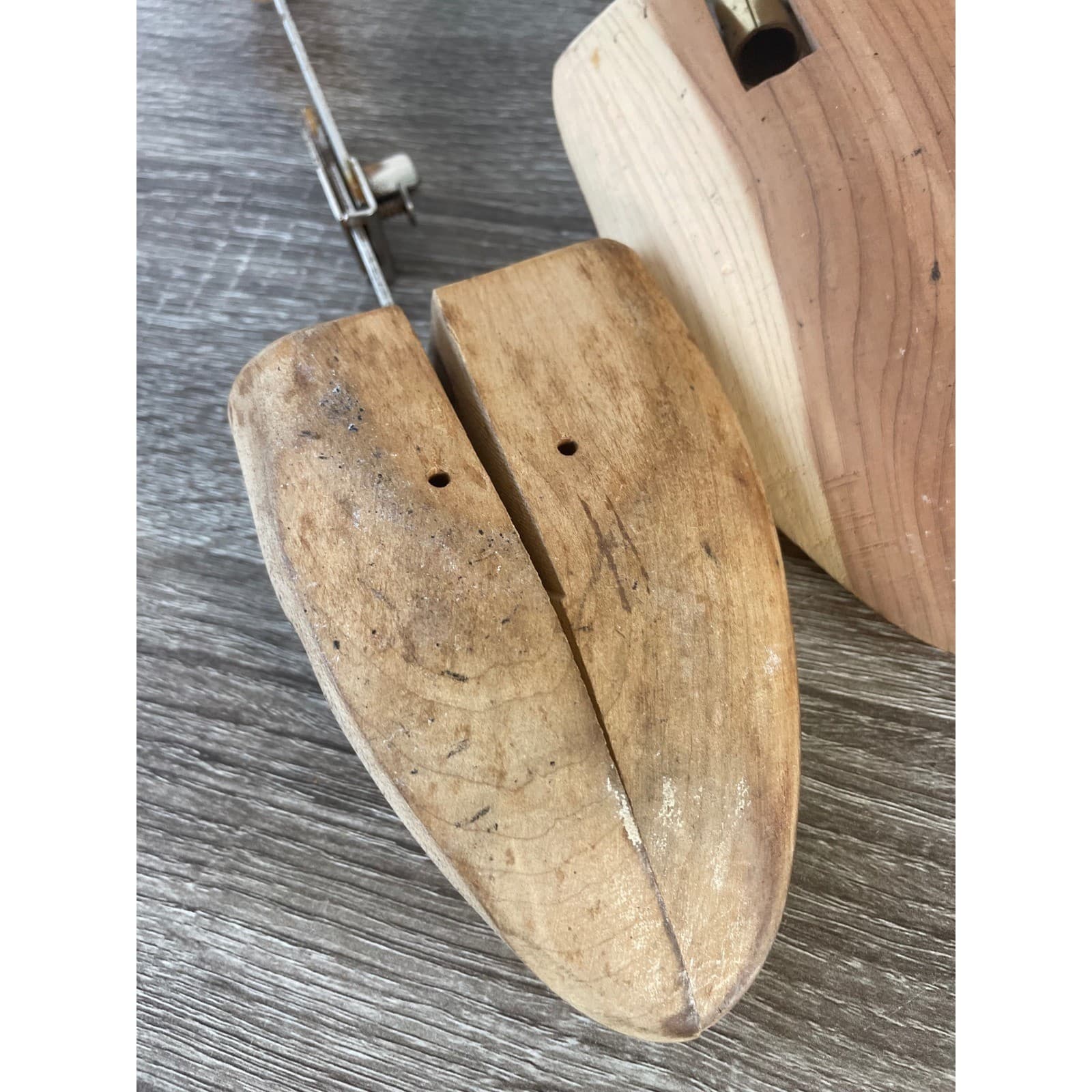 Vintage Wooden Shoe Trees Pair Adjustable Split Toe Shoe Stretchers Forms - Thumbnail 8