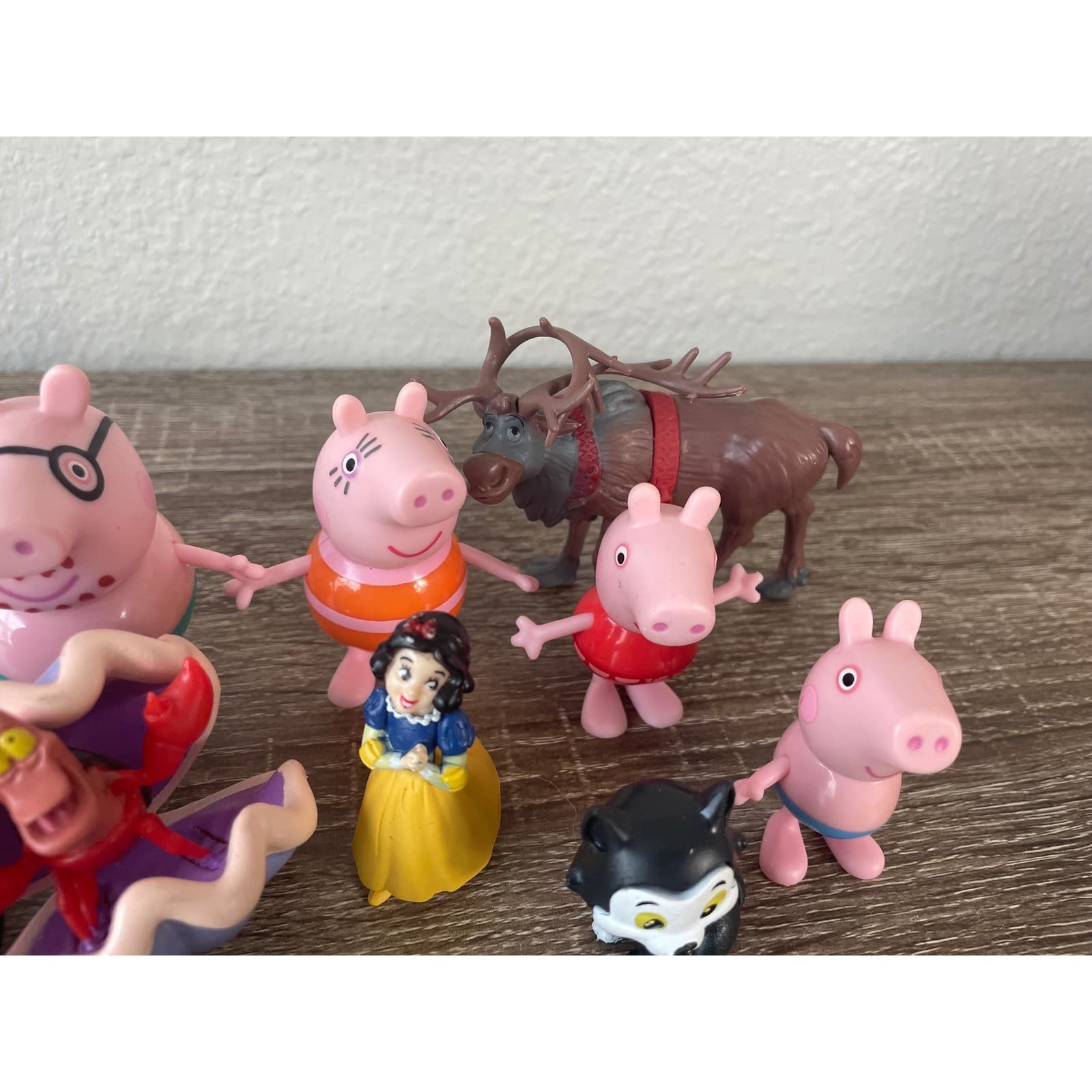 Disney Peppa Pig Mixed Figure Toy Lot 13pc Ariel Frozen Snow White Sven - Thumbnail 6