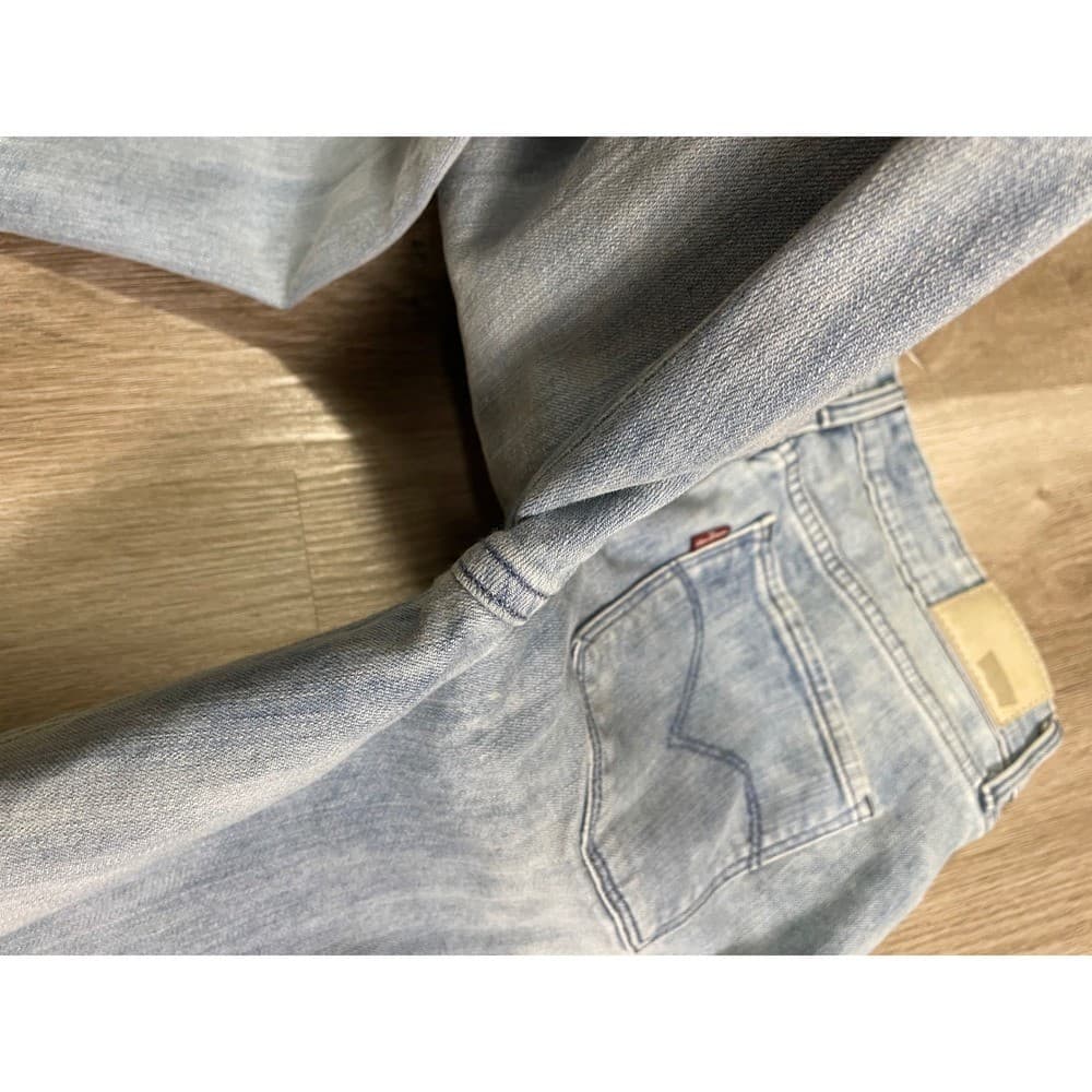 Levi's Classic Straight Jeans 28 Women Light Wash Thrashed Bleach Stain Dye - Thumbnail 10