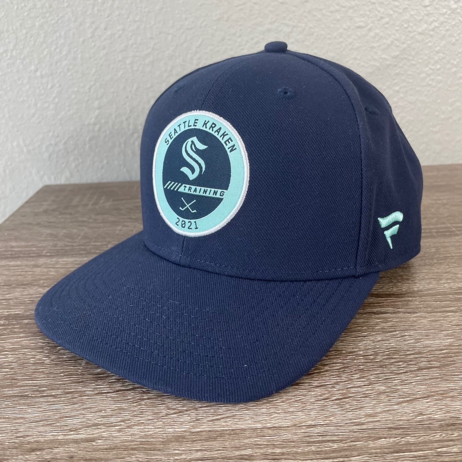 Seattle Kraken Hat Snapback NHL 2021 Training Cap Navy Fanatics Adjustable - Thumbnail 3