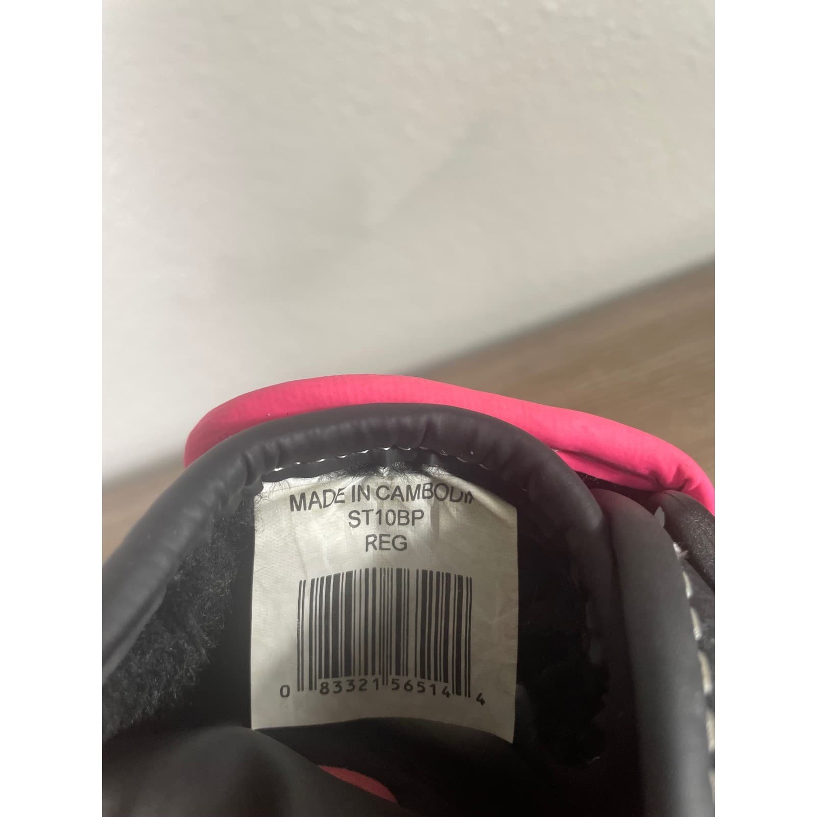 Rawlings Storm ST10BP 10in Youth Softball Glove Pink Black Basket Web RHT - Thumbnail 8