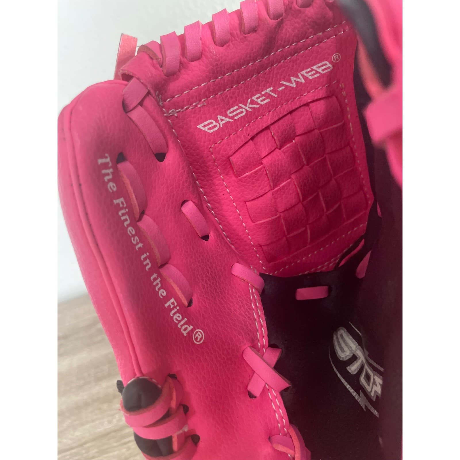 Rawlings Storm ST10BP 10in Youth Softball Glove Pink Black Basket Web RHT - Thumbnail 3