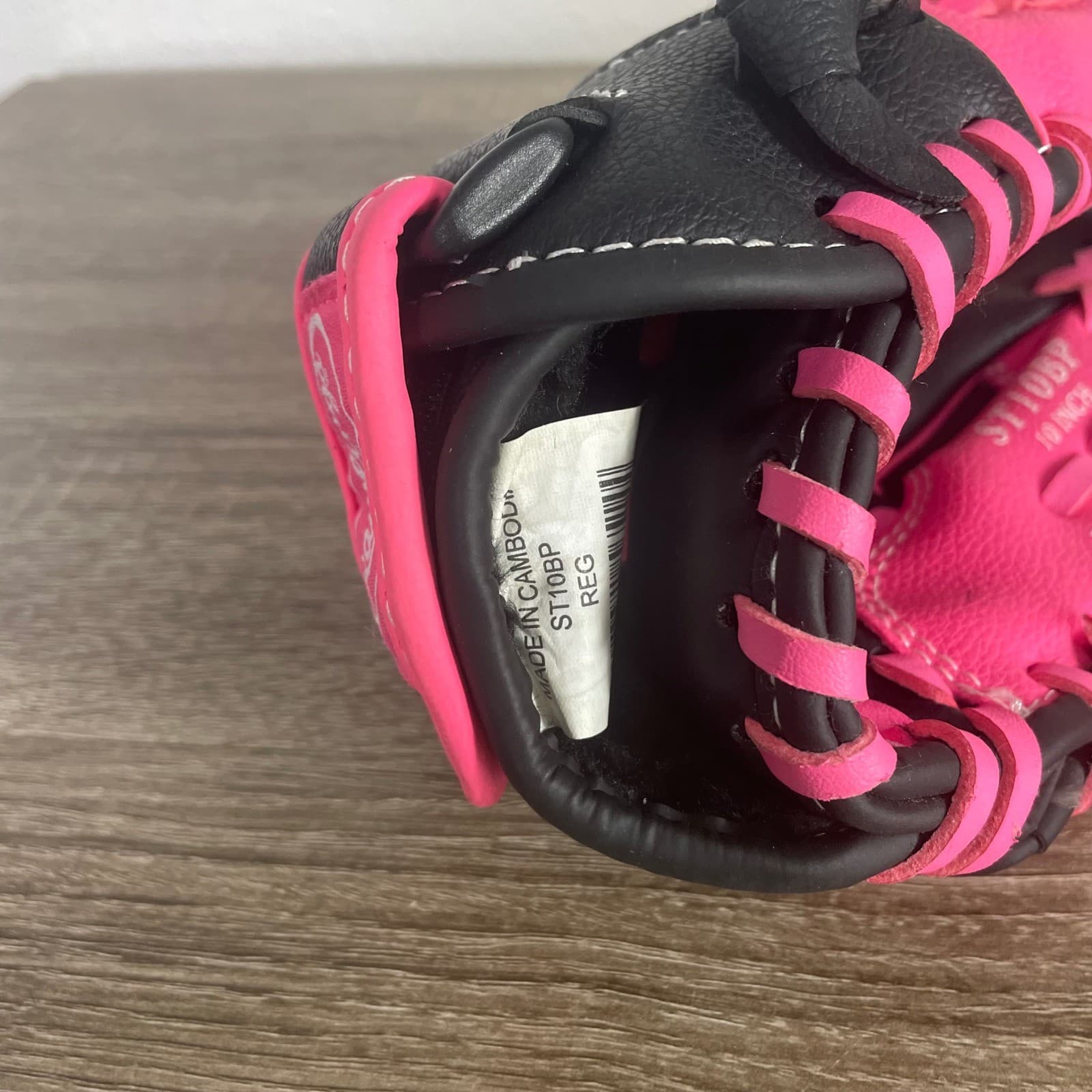 Rawlings Storm ST10BP 10in Youth Softball Glove Pink Black Basket Web RHT - Thumbnail 11