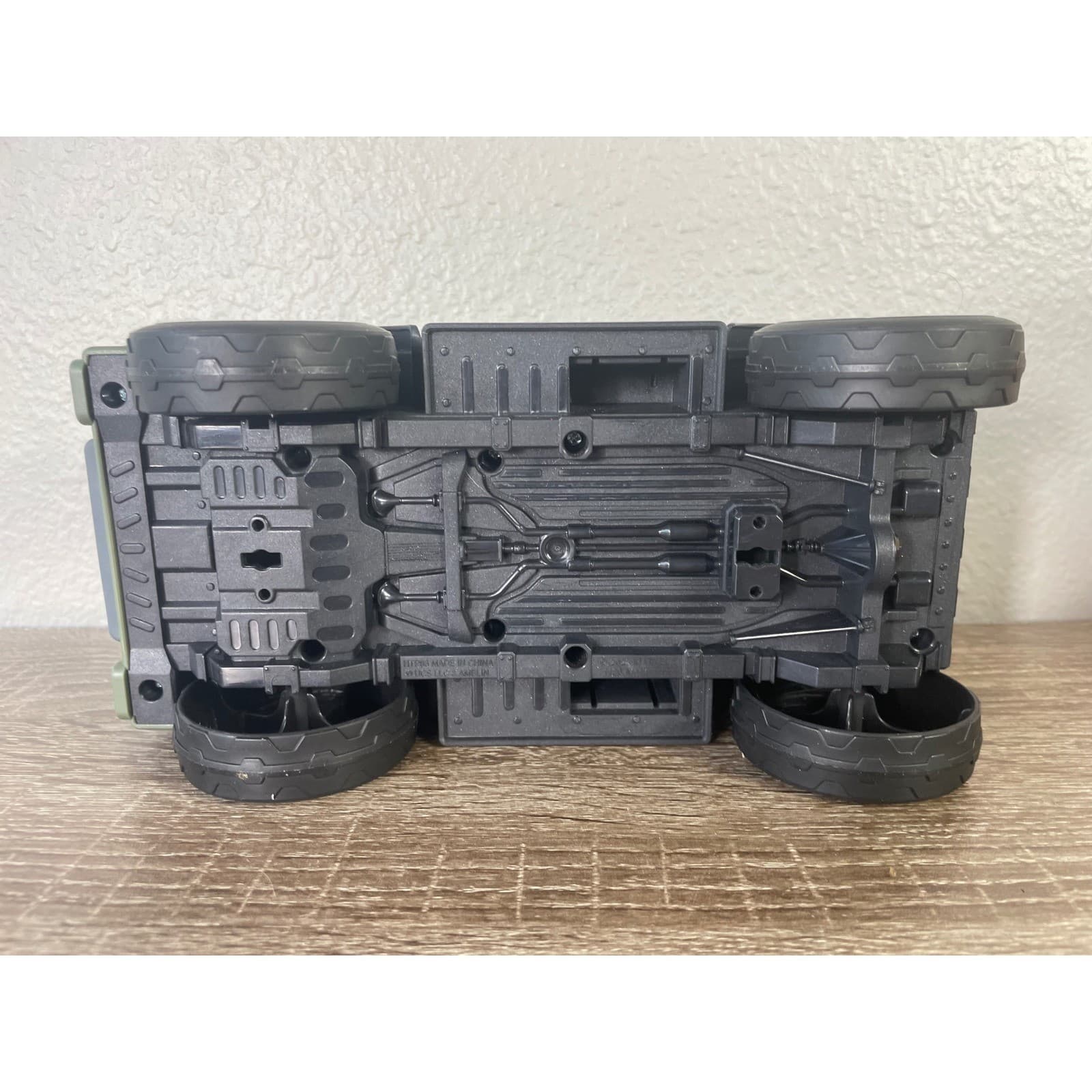 Jurassic World Legacy InGen Containment Truck Isla Sorna Mattel Capture Pack - Thumbnail 6