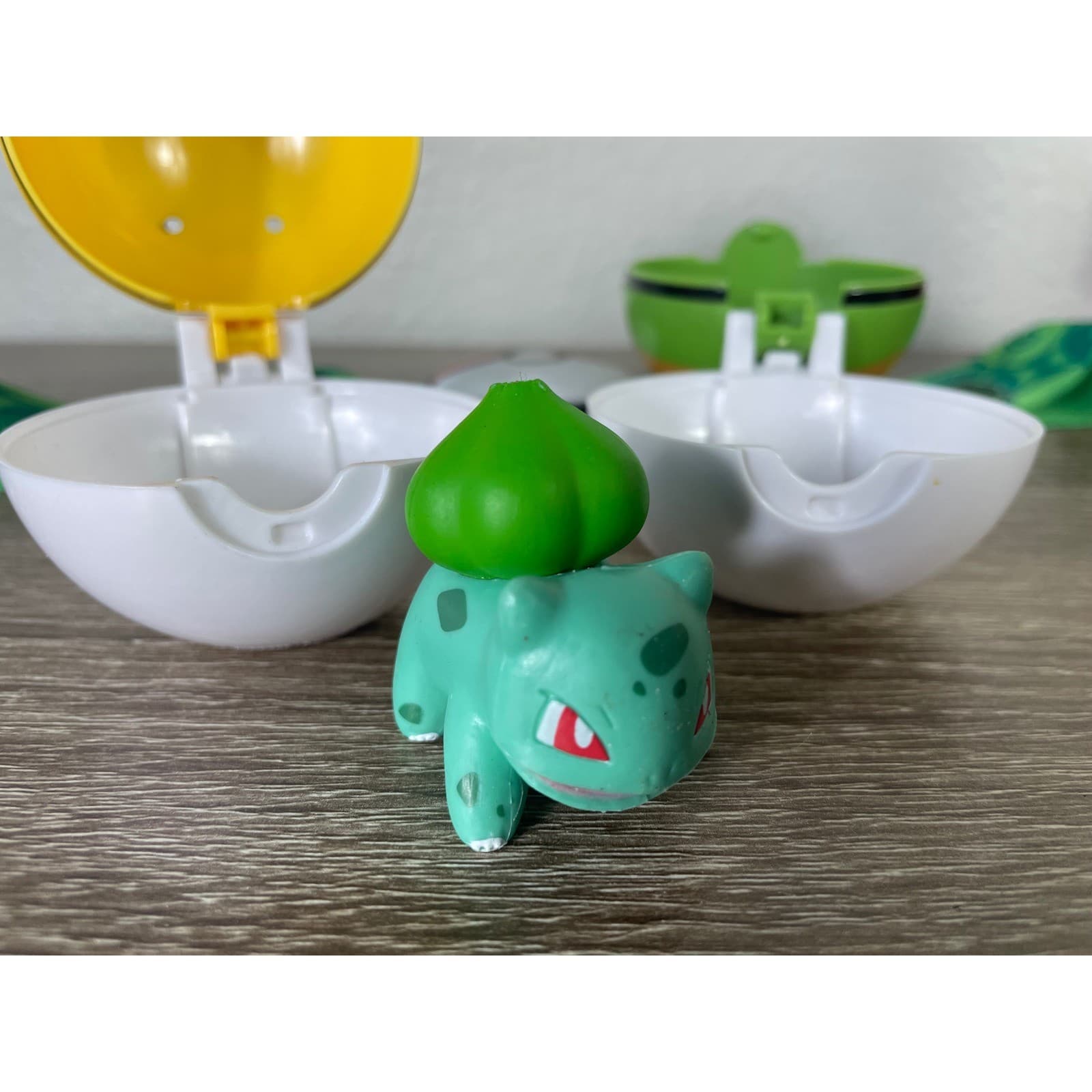 Pokemon Clip N Go Poke Ball Belt Set Bulbasaur Figure Ultra Ball Nest Ball - Thumbnail 10