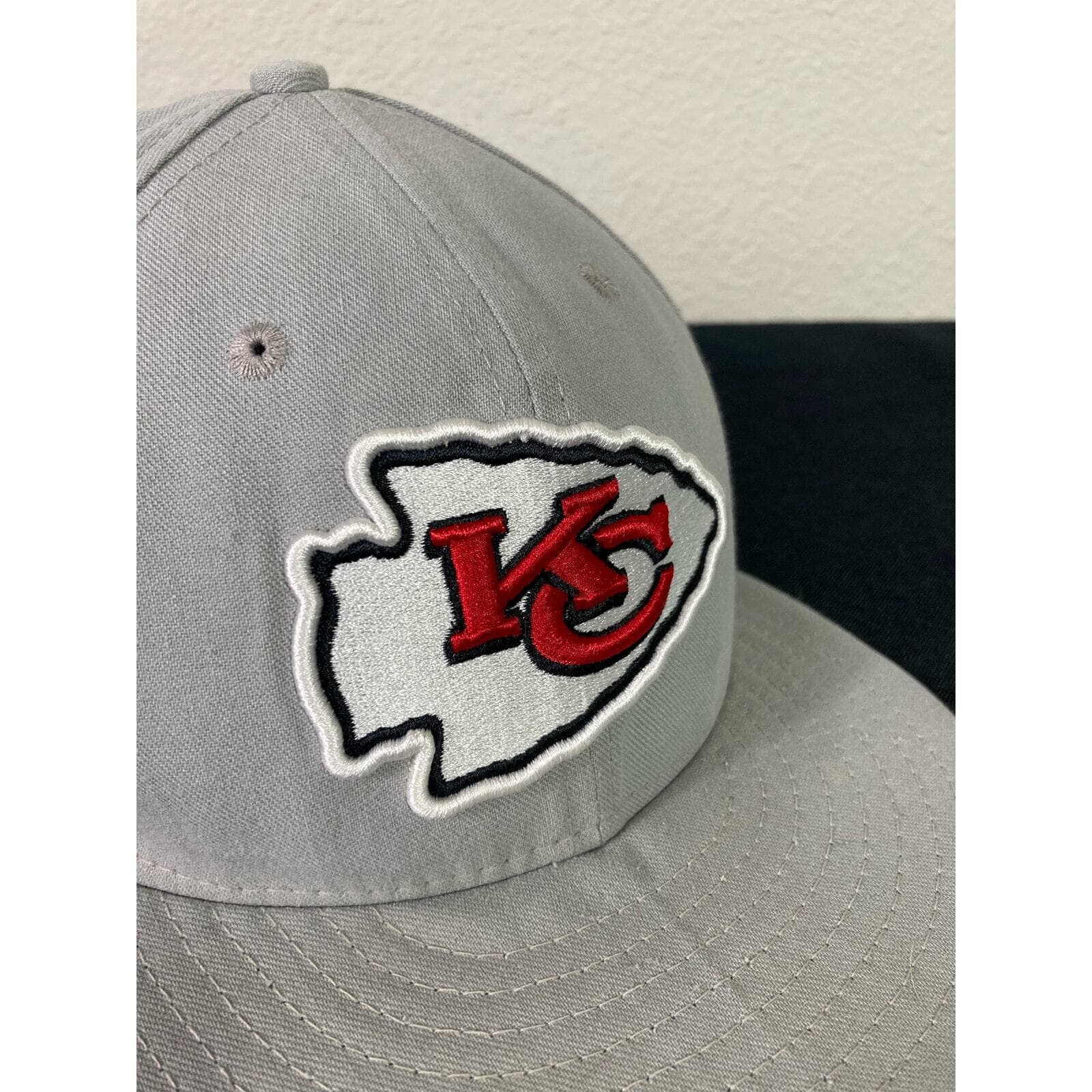 New Era 59FIFTY Kansas City Chiefs USA Crafted Fitted Gray Red Size 7 3/8 NFL - Thumbnail 2