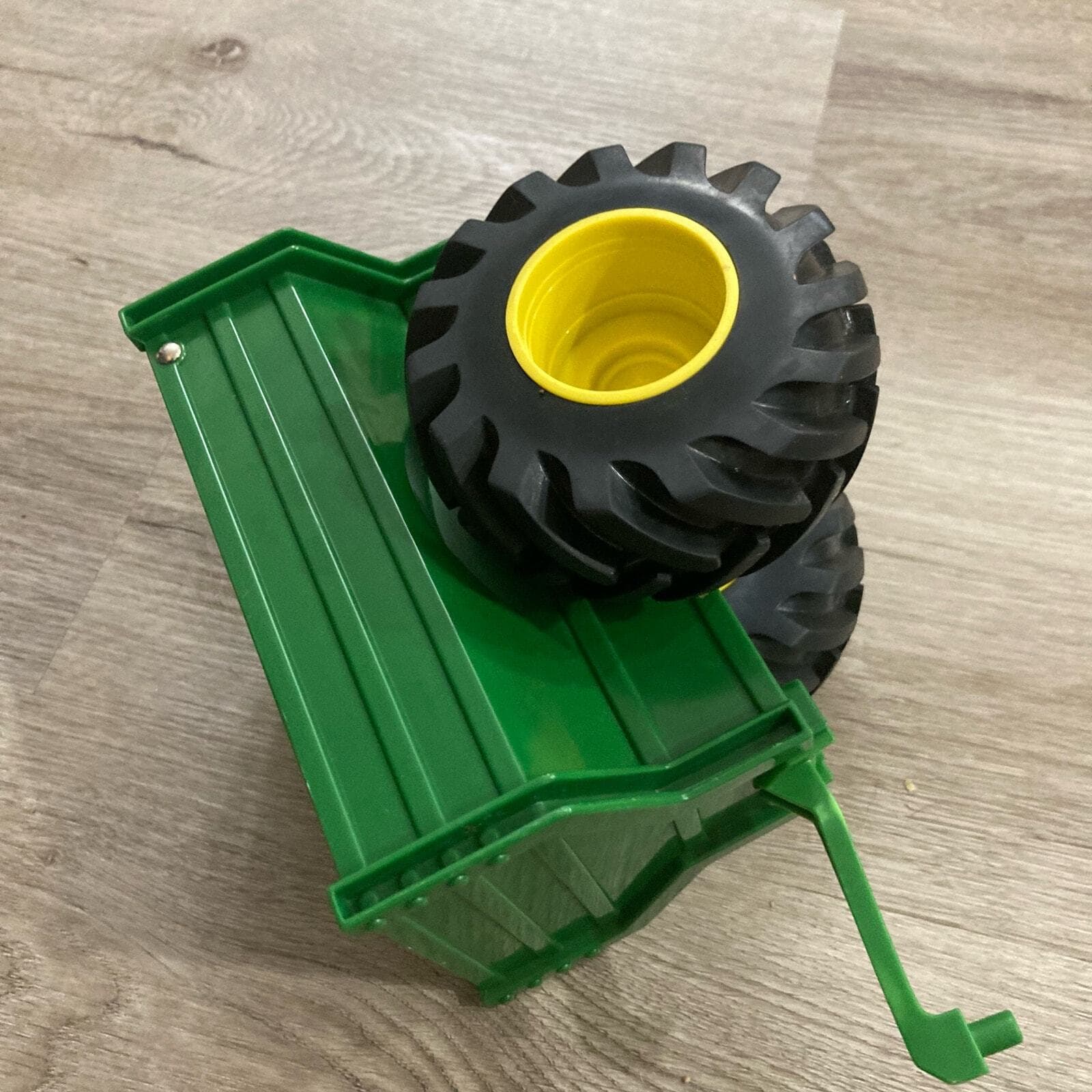 Tomy John Deere Monster Treads Green Trailer Farm Toy Kids - Used - Thumbnail 6