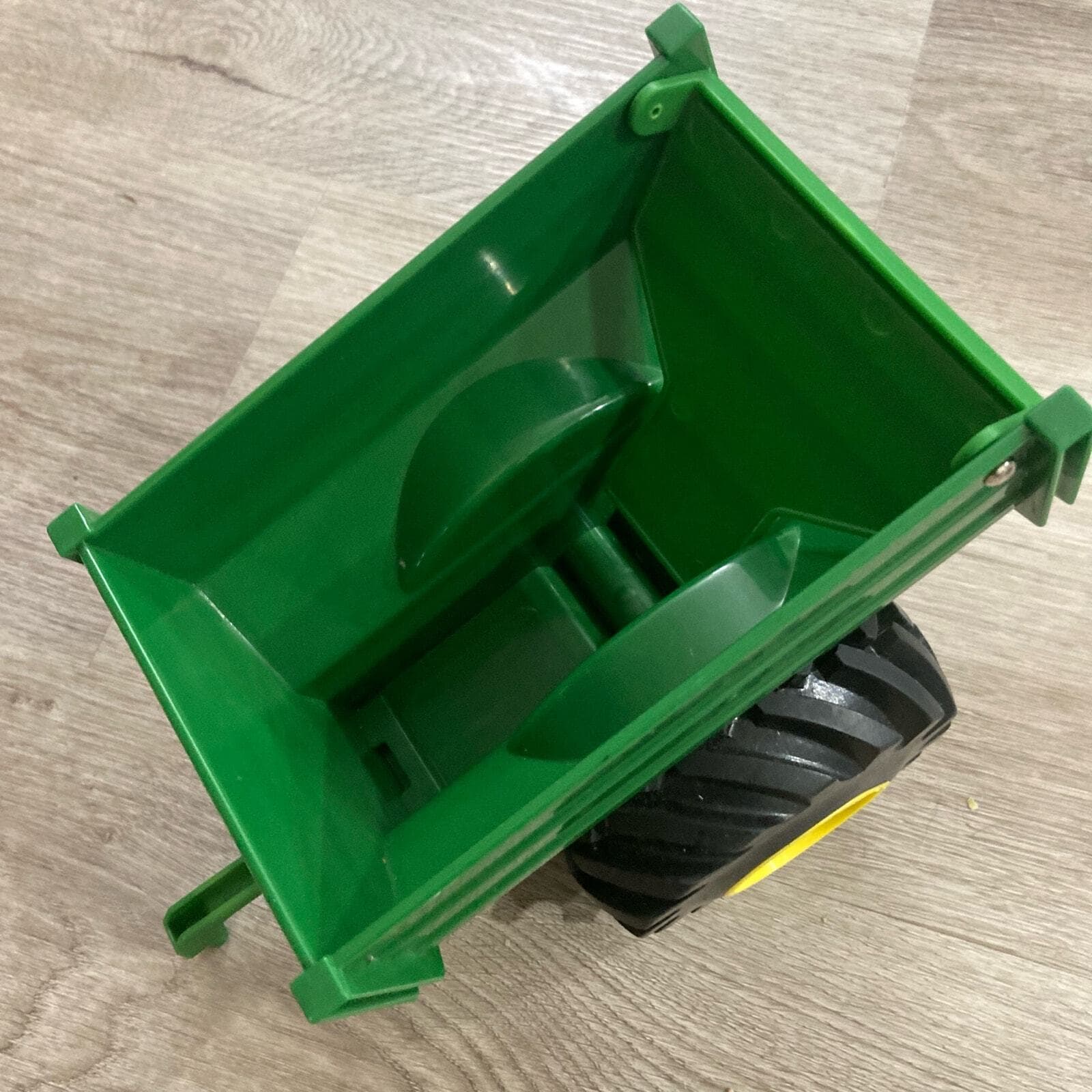 Tomy John Deere Monster Treads Green Trailer Farm Toy Kids - Used - Thumbnail 4