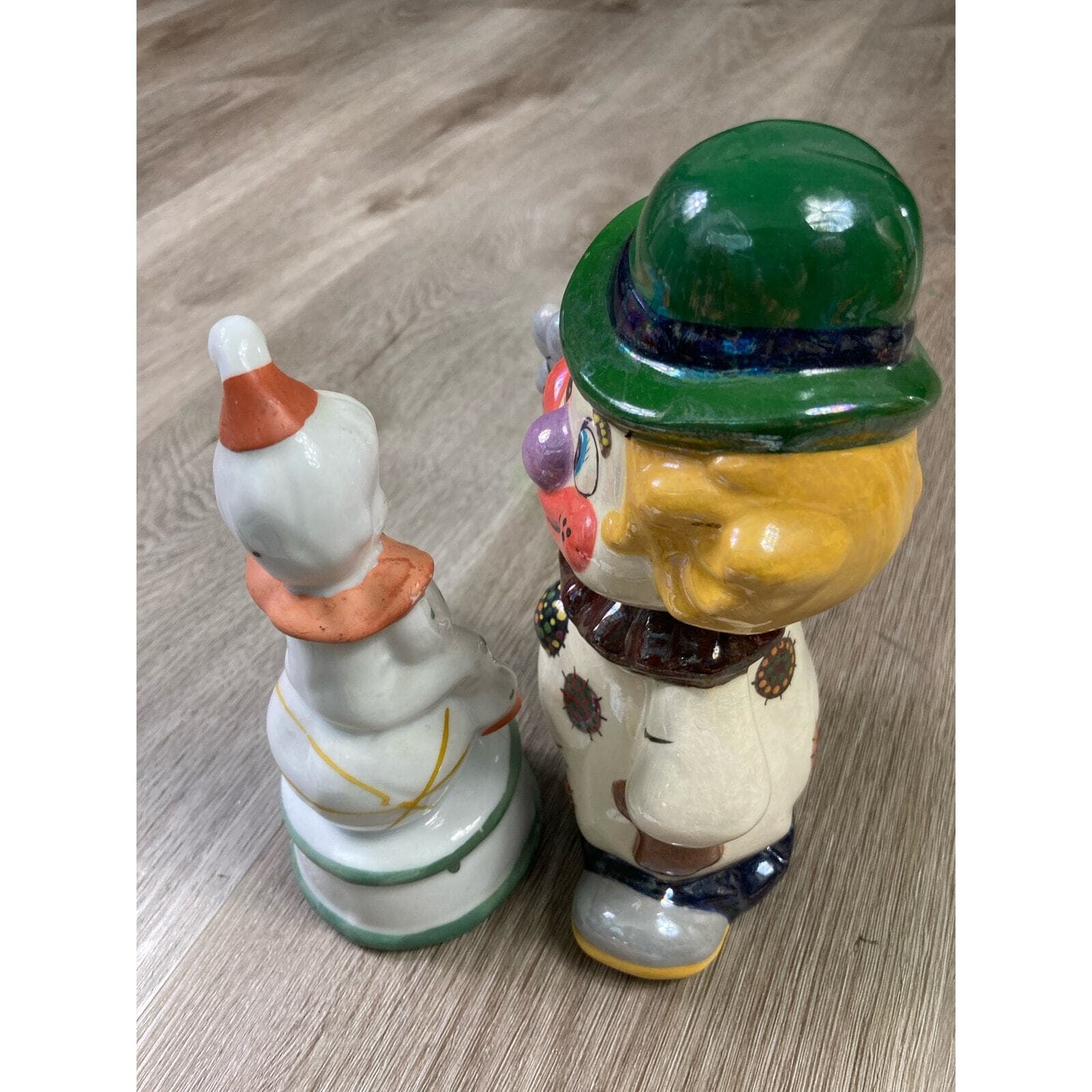 Vintage Ceramic Clown Figurines Set of 2 Hand-Painted Collectibles - Thumbnail 7