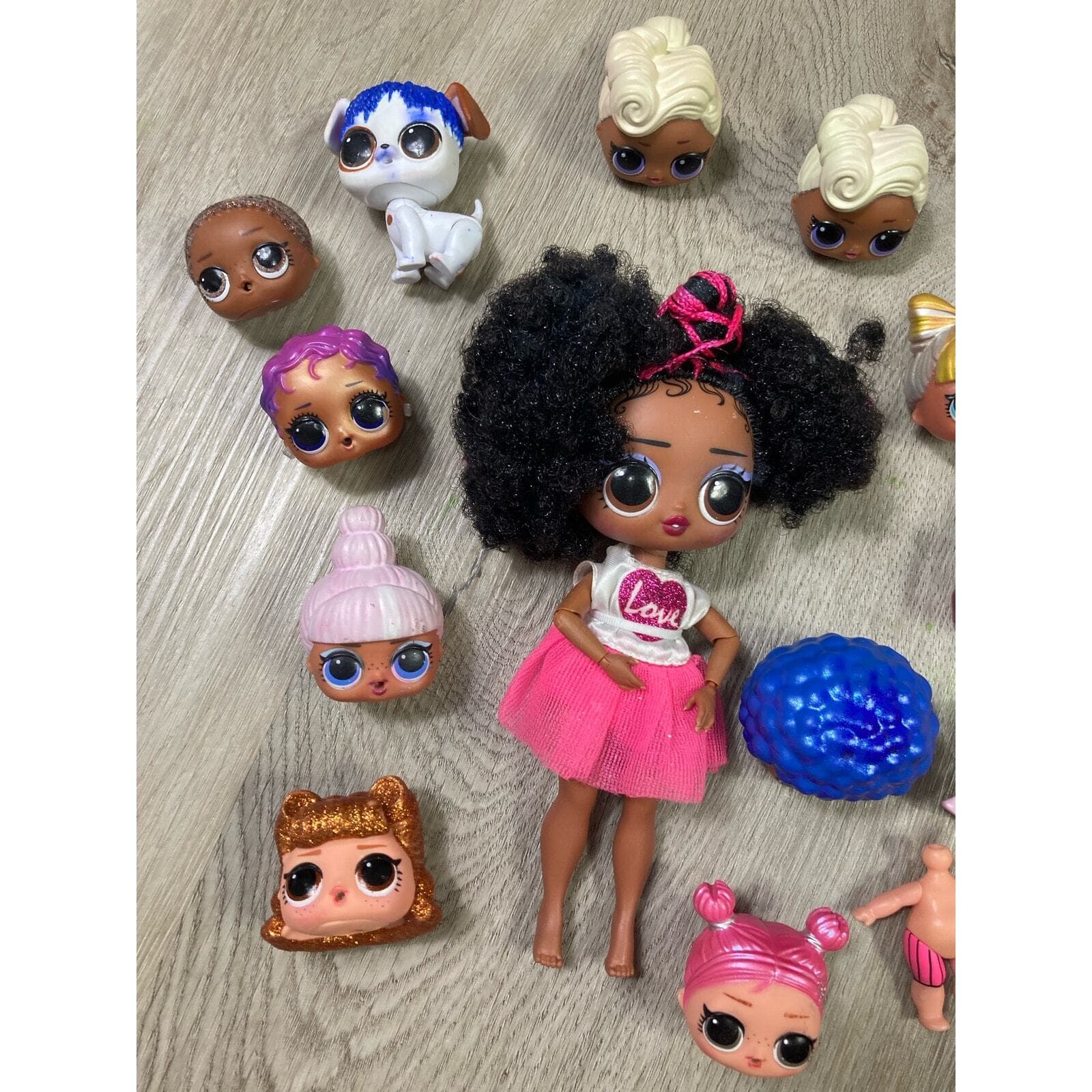 LOL Surprise Doll Lot with Dolls, Heads, Pets, Hair Attachments & Accessories - Thumbnail 4