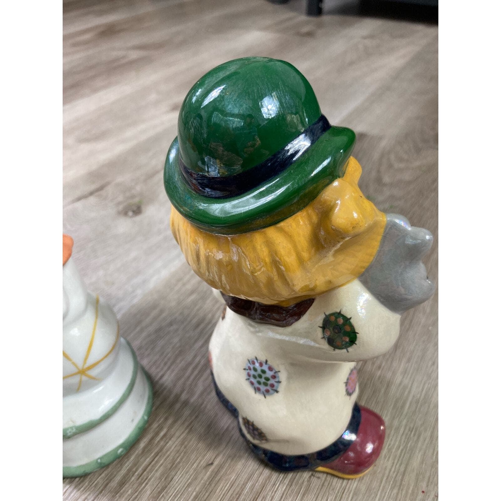 Vintage Ceramic Clown Figurines Set of 2 Hand-Painted Collectibles - Thumbnail 9