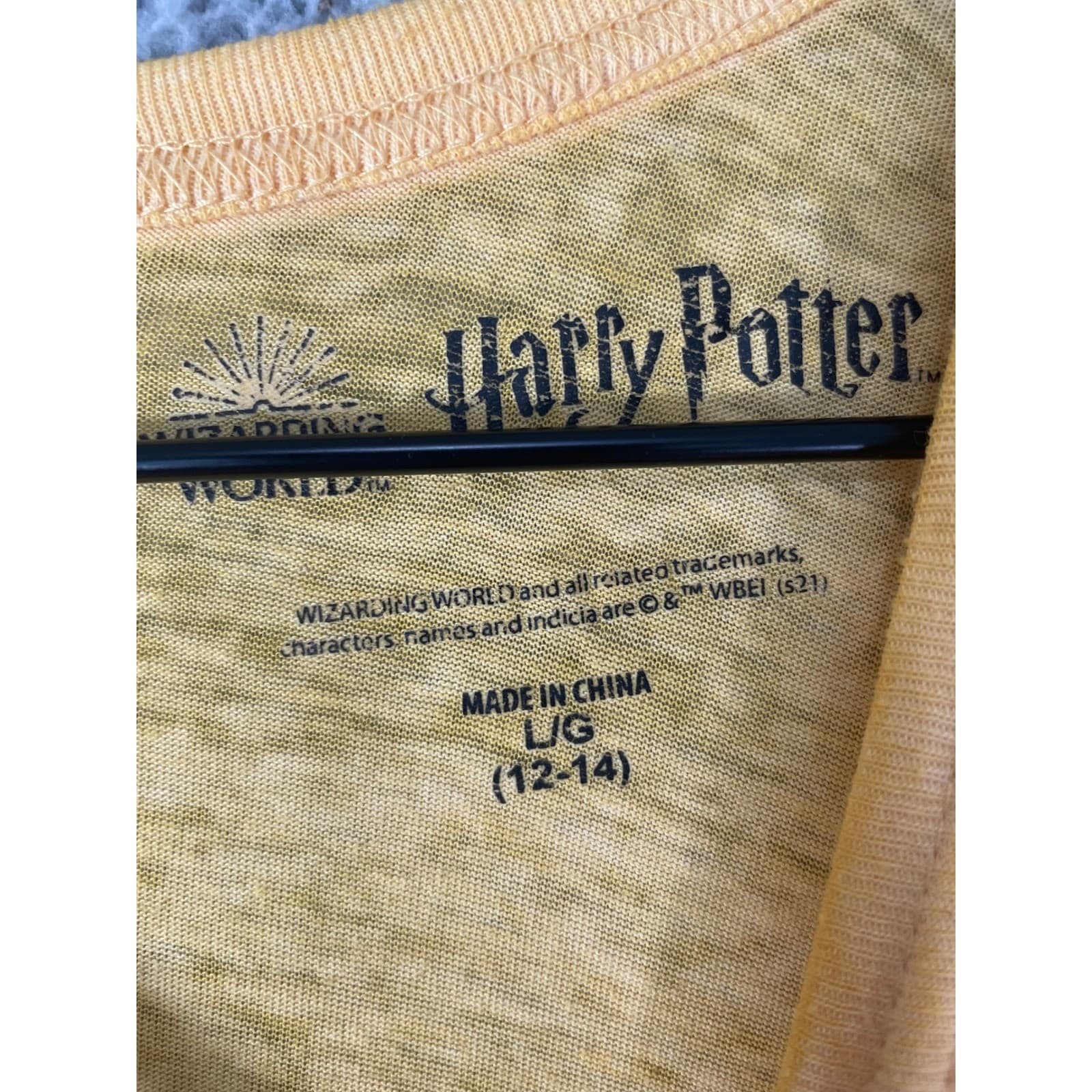 Harry Potter Hogwarts T Shirt Juniors L Yellow Burnout Graphic Crop Tee - Thumbnail 3
