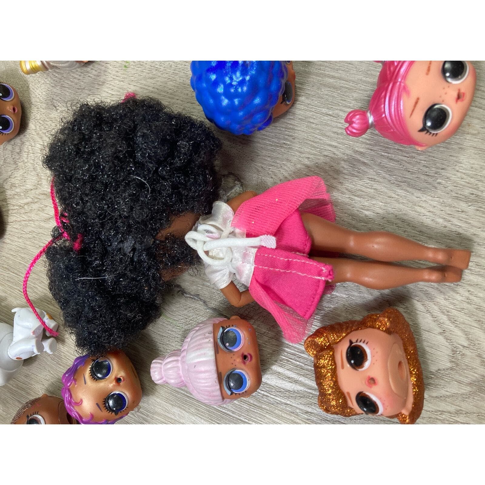 LOL Surprise Doll Lot with Dolls, Heads, Pets, Hair Attachments & Accessories - Thumbnail 9