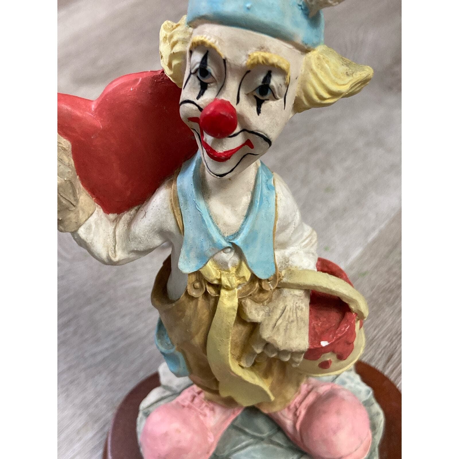 Vintage Pucci Hand Painted Ceramic Clown Figurine 7" Jester Hat Art Rare Gift - Thumbnail 4