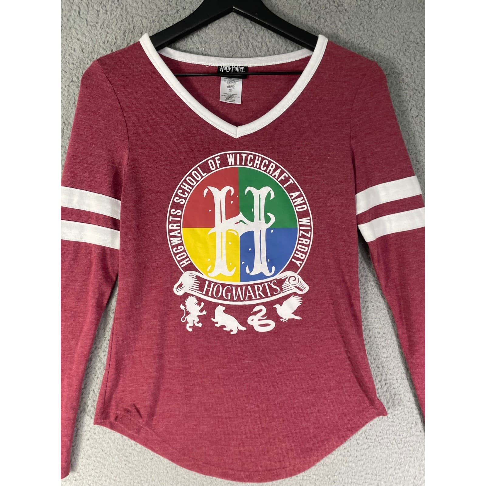 Harry Potter Hogwarts Crest Shirt Womens XS Red Long Sleeve Graphic Top - Thumbnail 6