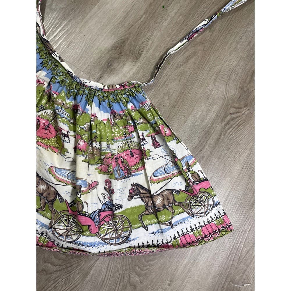 Vintage 1950s Half Apron Scenic Horse Carriage Print Pink Green 17x17 - Thumbnail 8