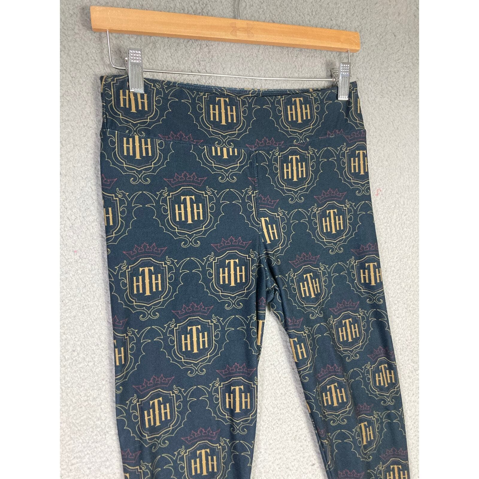 Disney Parks Hollywood Tower Hotel Crop Leggings Women's Small HTH Souvenir - Thumbnail 5