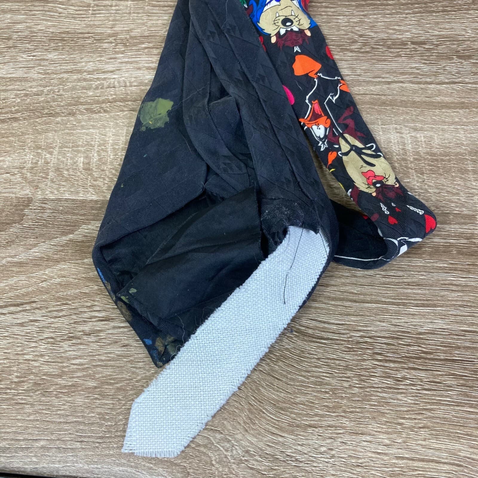Vintage 1995 Looney Tunes Silk Tie Daffy Duck Taz Tweety Novelty Necktie - Thumbnail 8
