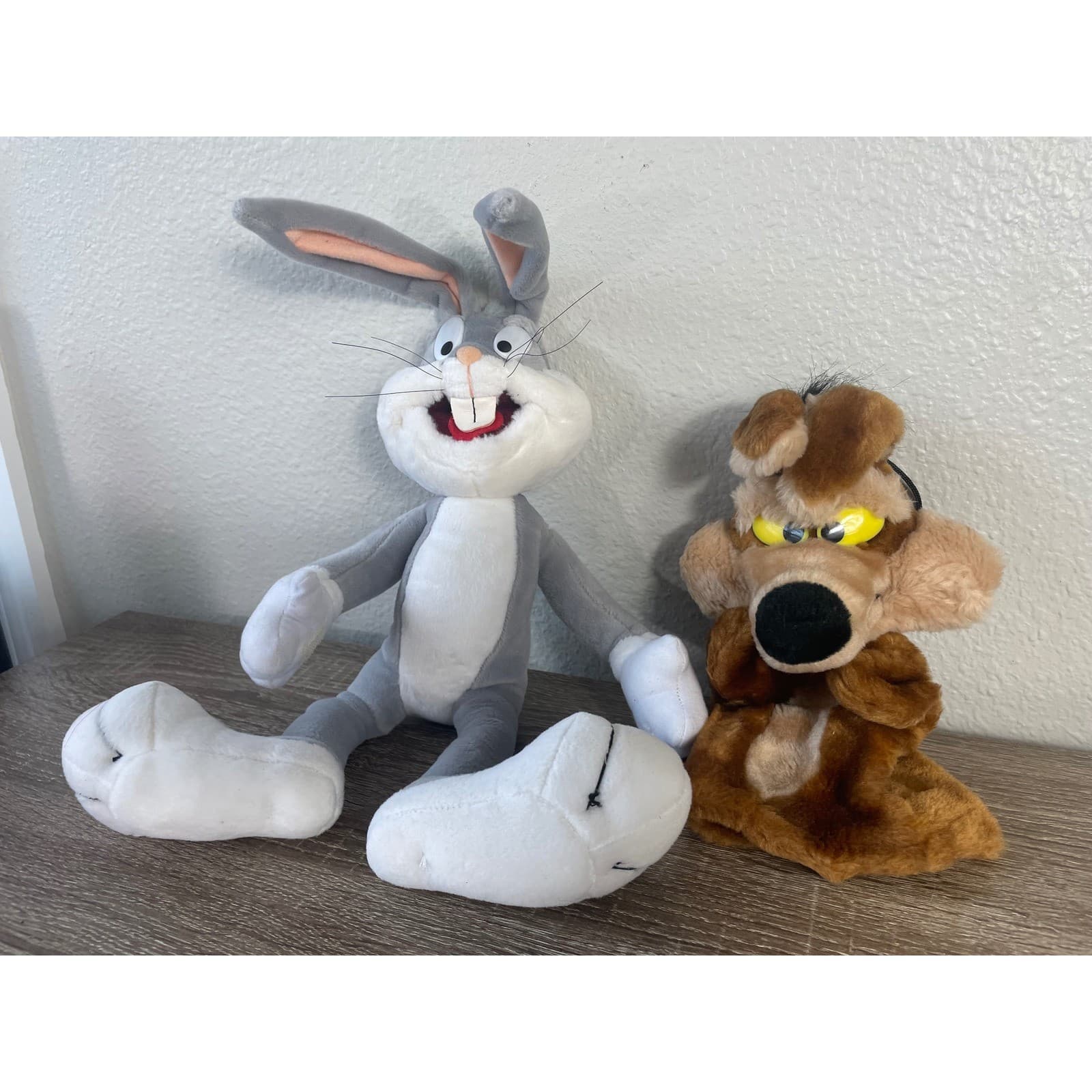 Vintage Looney Tunes Plush Lot Bugs Bunny Wile E Coyote 1994 1997 Warner Bros - Thumbnail 10