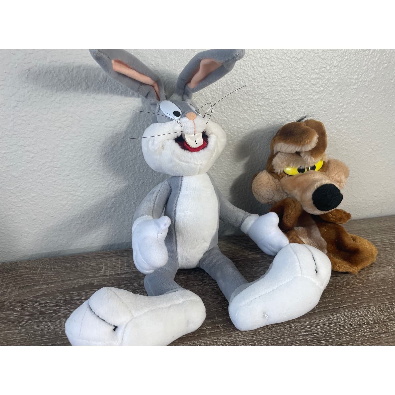 Vintage Looney Tunes Plush Lot Bugs Bunny Wile E Coyote 1994 1997 Warner Bros - Thumbnail 11