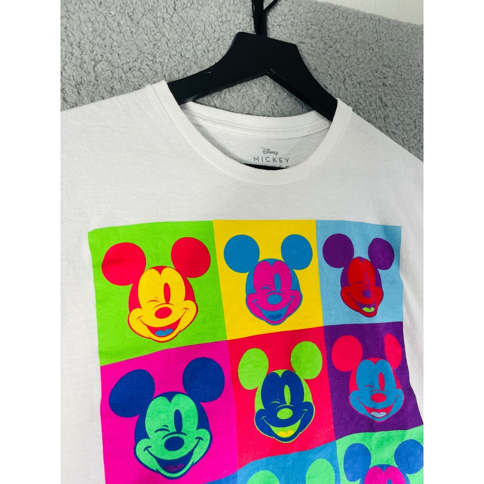 Disney Mickey Mouse Men’s L Pop Art Colorful White Graphic T-Shirt Vintage Style - Thumbnail 5