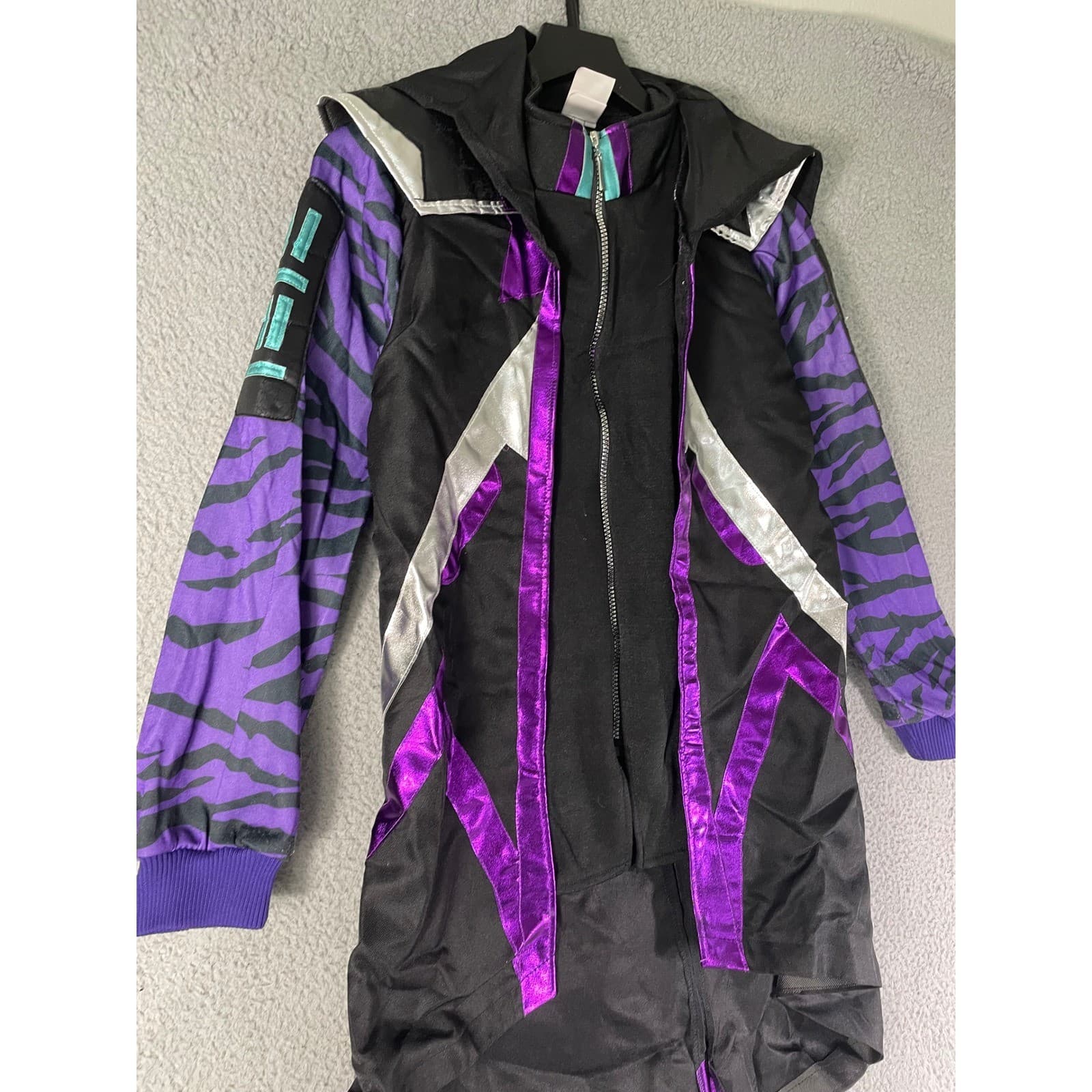 Fortnite Kids XL Halloween Costume Jacket Purple Black Epic Games 2021 Cosplay - Thumbnail 7