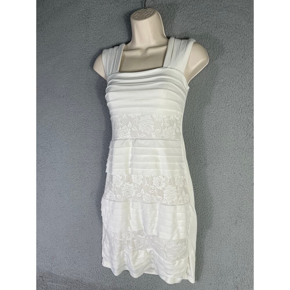 En Focus Studio Dress Womens 4 White Lace Pintuck Tiered Sheath Bridal Cocktail - Thumbnail 4