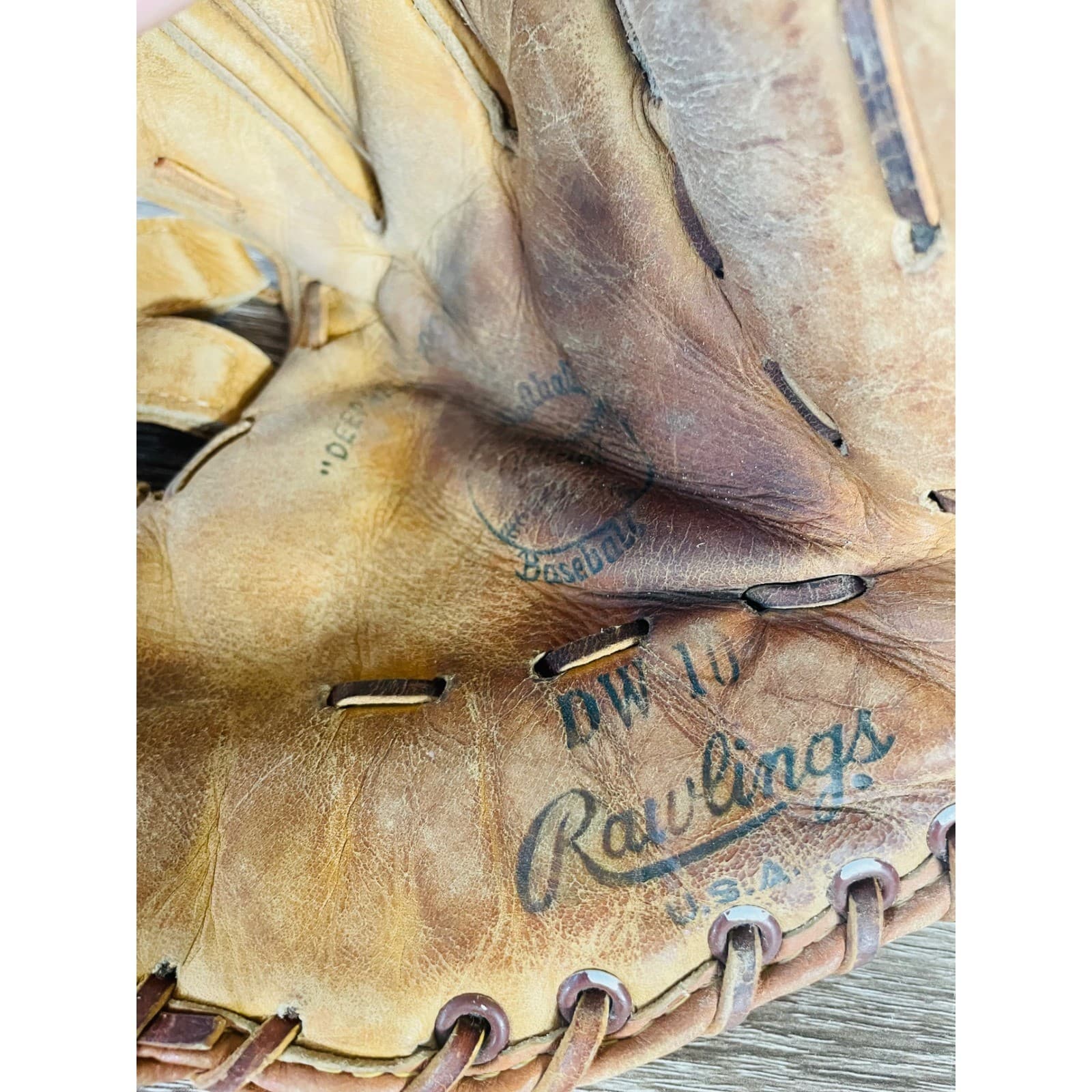 Vintage Rawlings DW10 Big Wheel Softball Glove Made USA Leather RHT Worn - Thumbnail 3