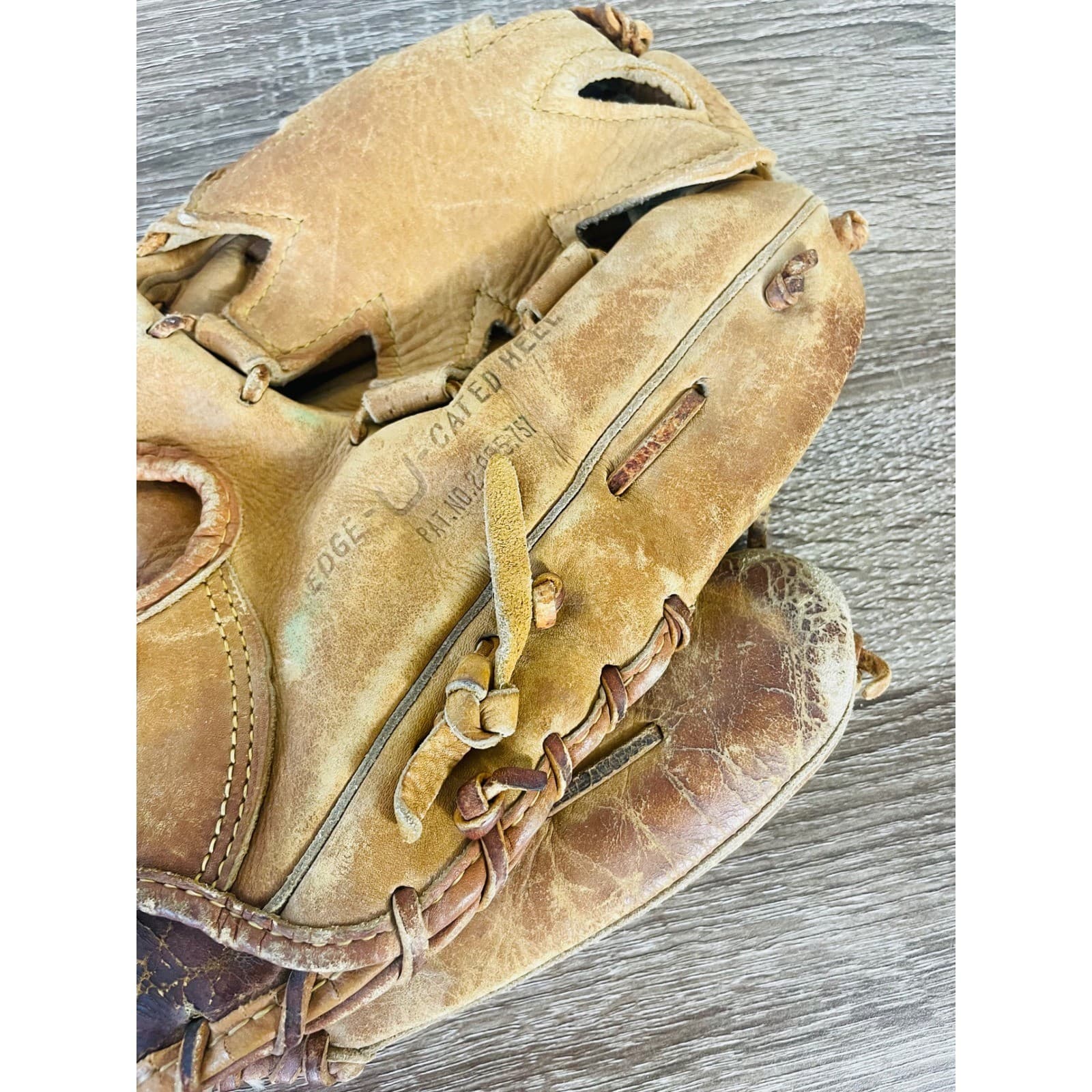 Vintage Rawlings DW10 Big Wheel Softball Glove Made USA Leather RHT Worn - Thumbnail 7