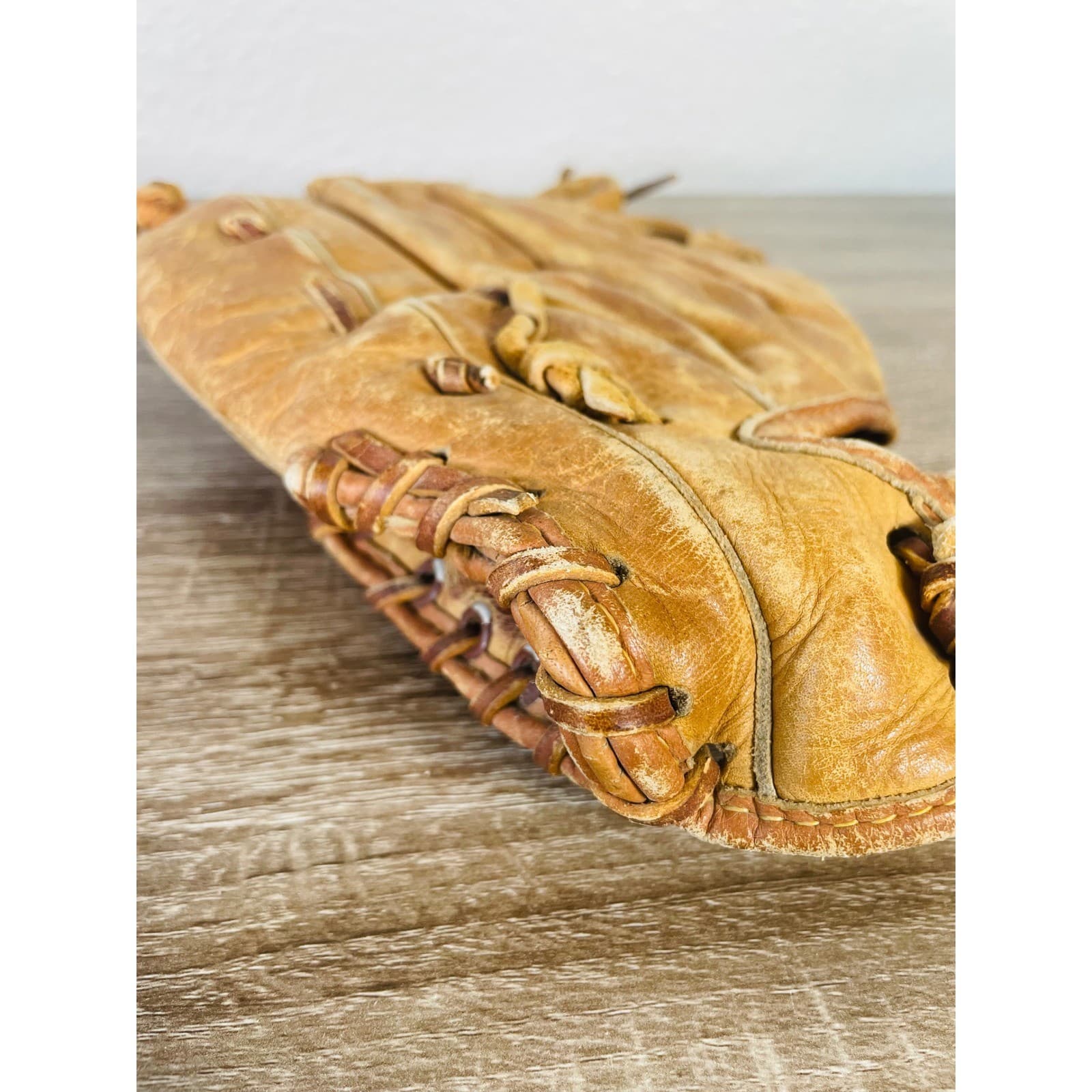 Vintage Rawlings DW10 Big Wheel Softball Glove Made USA Leather RHT Worn - Thumbnail 11