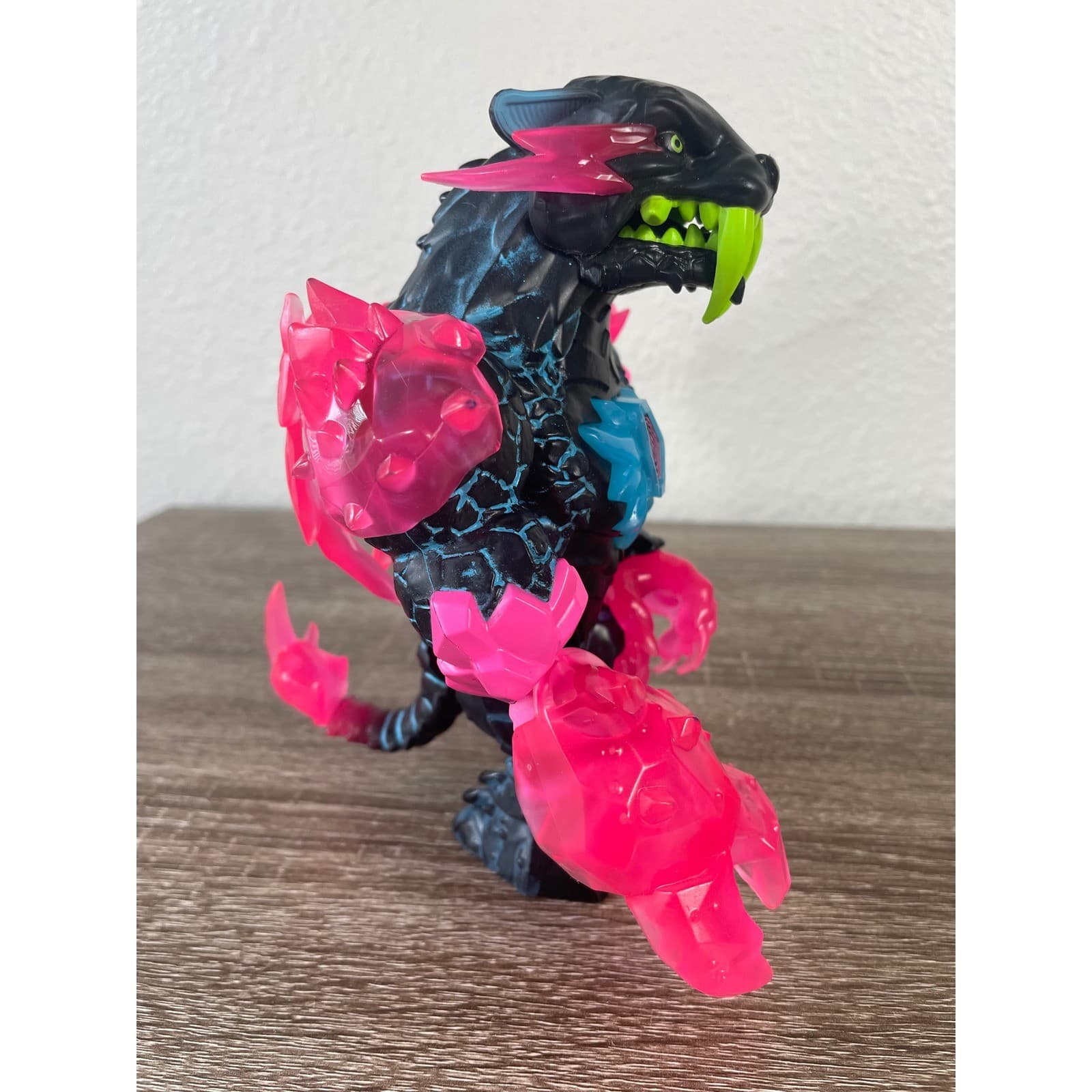 MrBeast Lab Apex Beast Neon Panther Figure 6.5 Inch Moose Toys Articulated Toy - Thumbnail 8