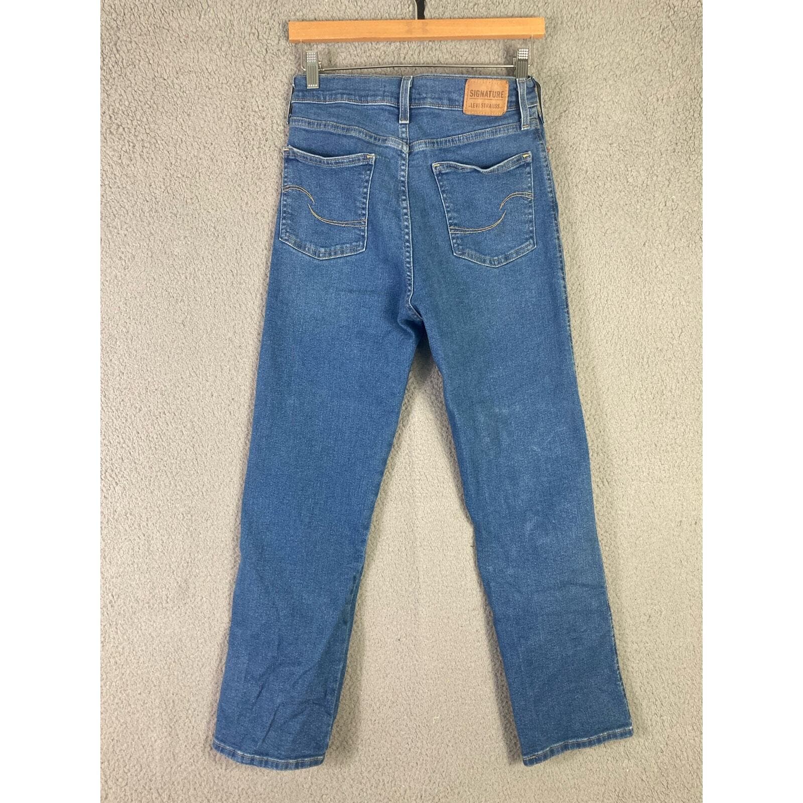 Signature by Levi Strauss Jeans Womens 7 Medium Wash Distressed Straight Denim - Thumbnail 5
