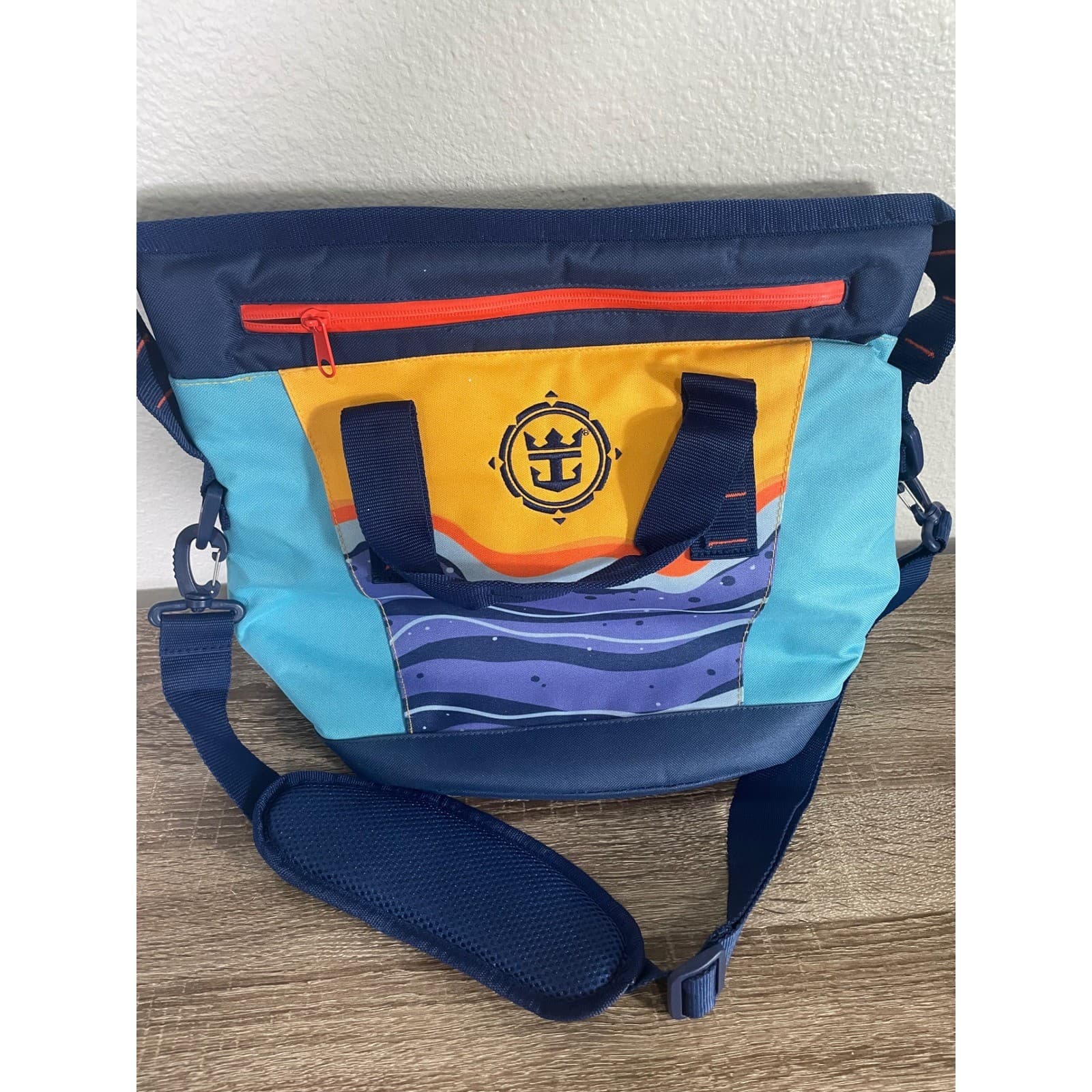 Royal Caribbean Insulated Cooler Tote Bag Cruise Beach Travel Pool Picnic 18 Can - Thumbnail 9